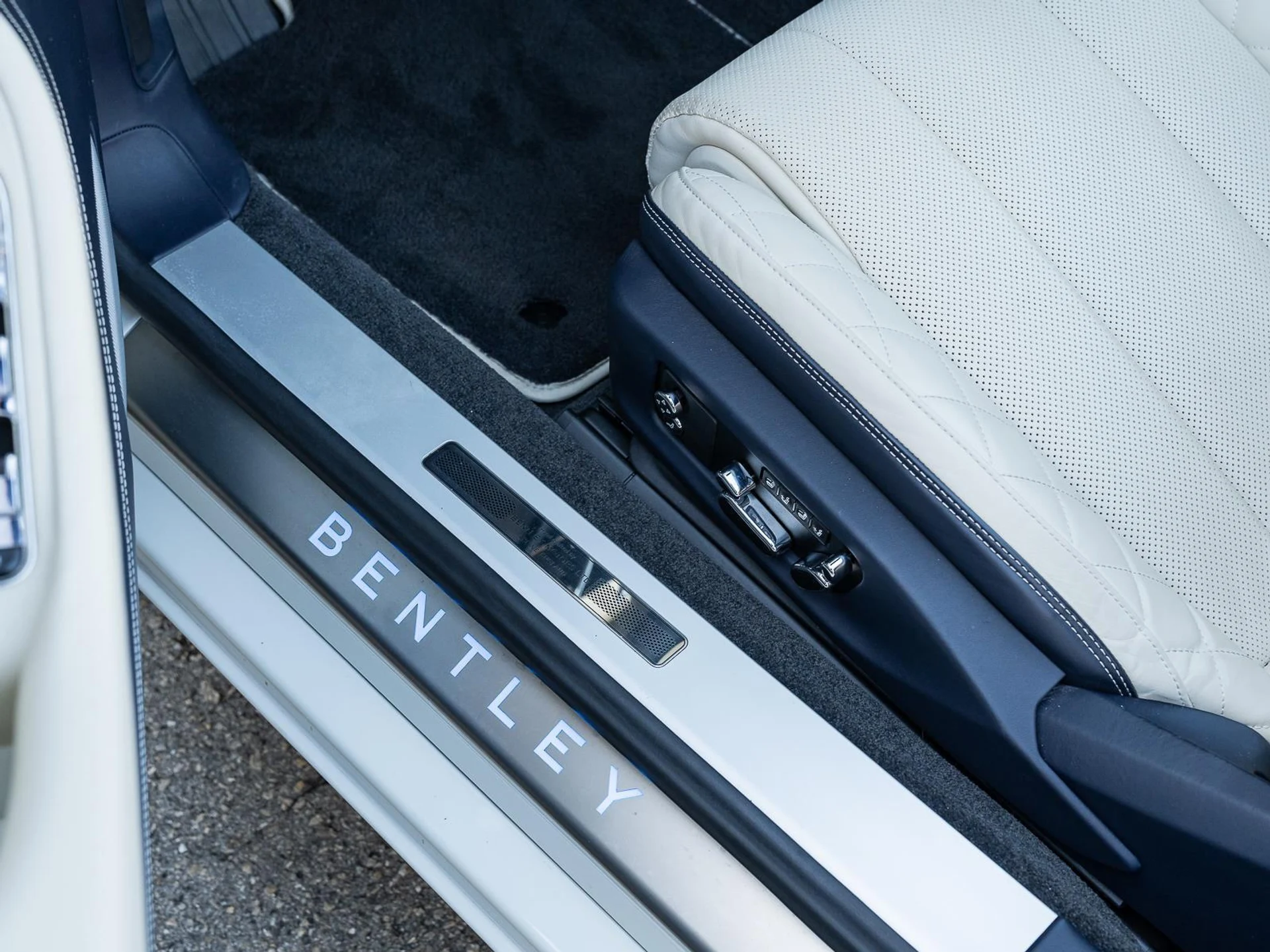 mph021_3265333684_Used_2022_Bentley_Continental_GT_Mulliner_1771927235_045d540814