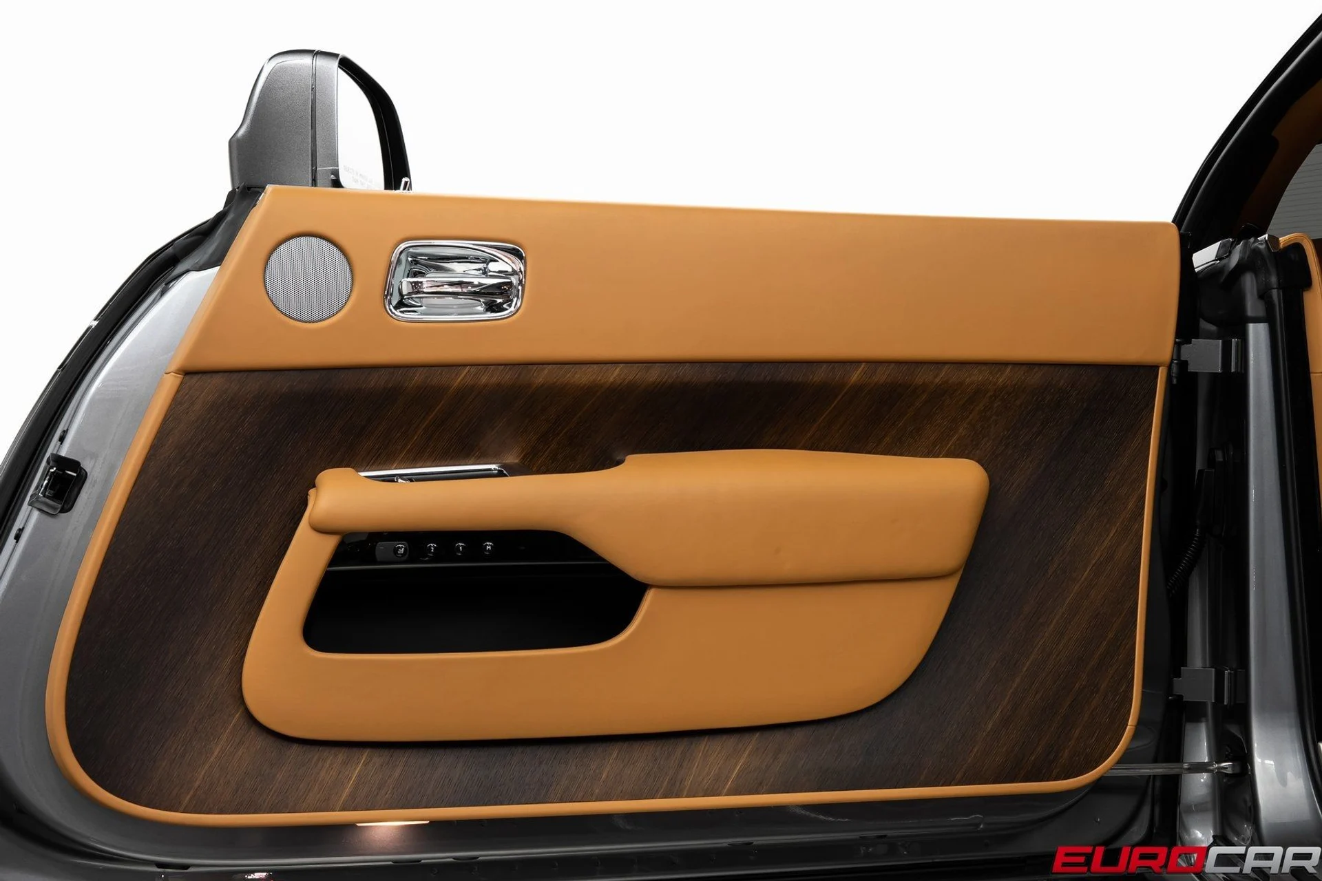 mph021_3271776842_image_22_0a8d3bb14c