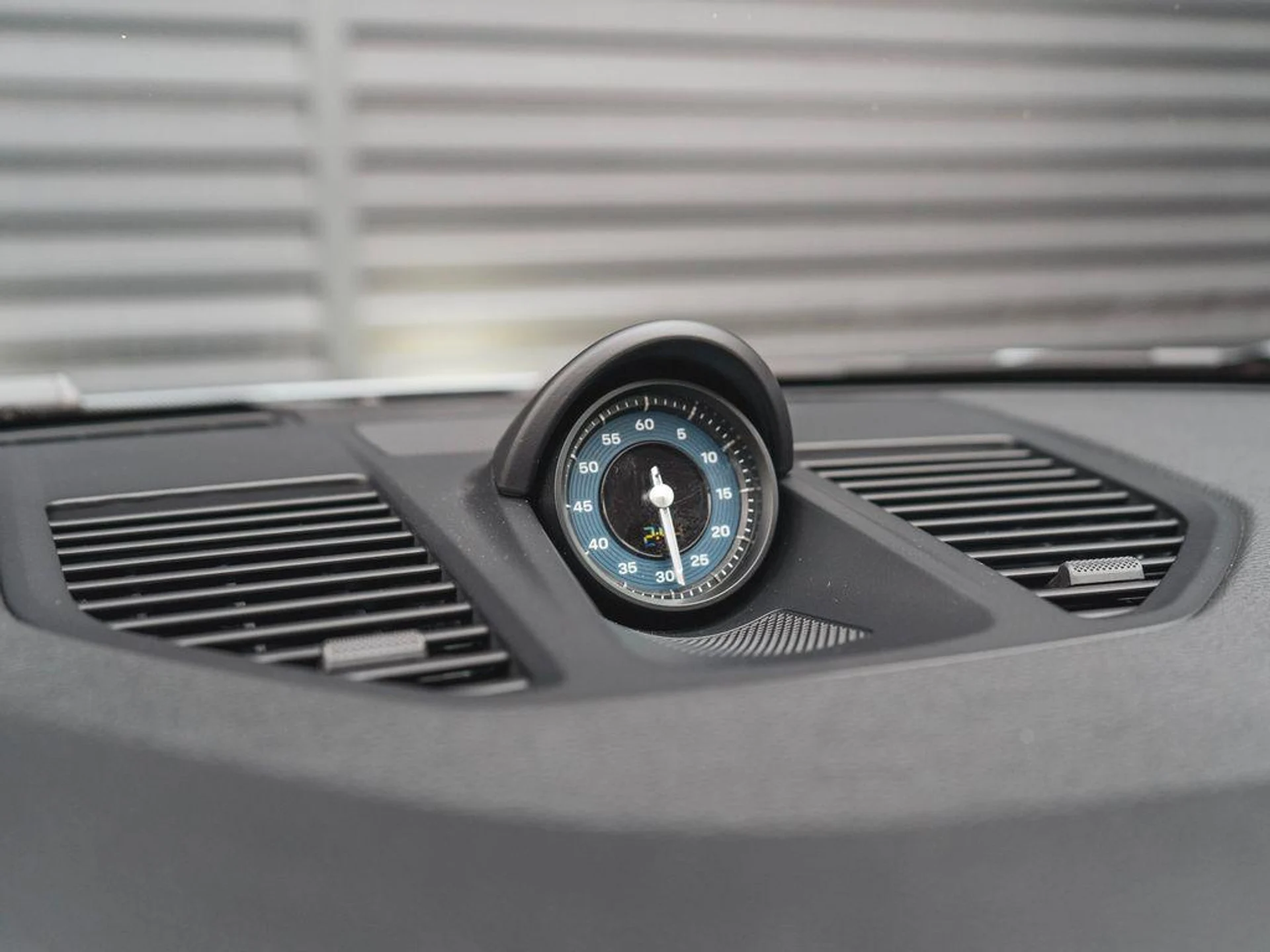 mph021_3289865485_i_N76_G03_Ec_T_Hiu_UG_6_Msel_Km_F_Gz9_M_4ae81af1f7