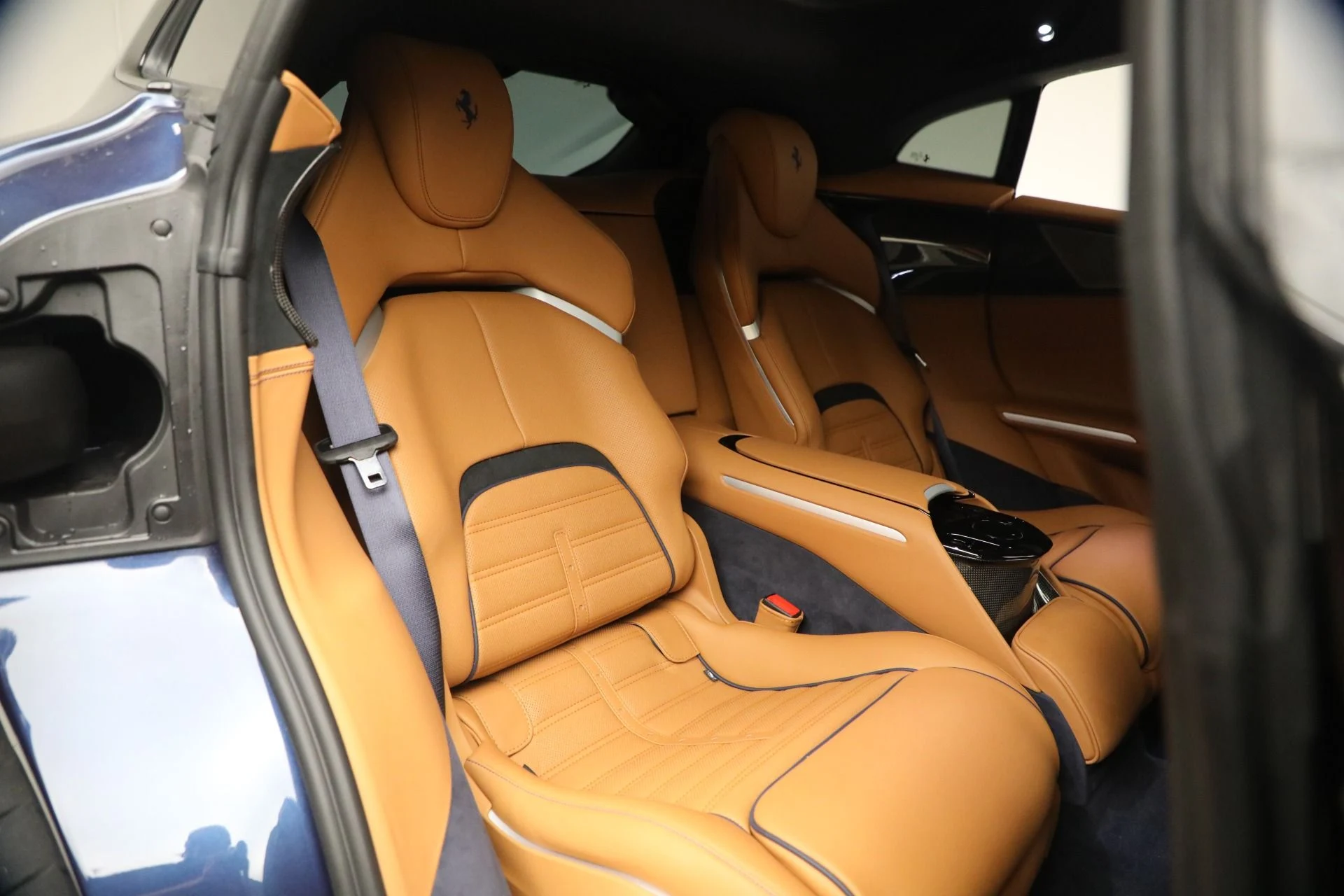 mph021_3299370873_Used_2025_Ferrari_Purosangue_1773254154_f1a4412a56