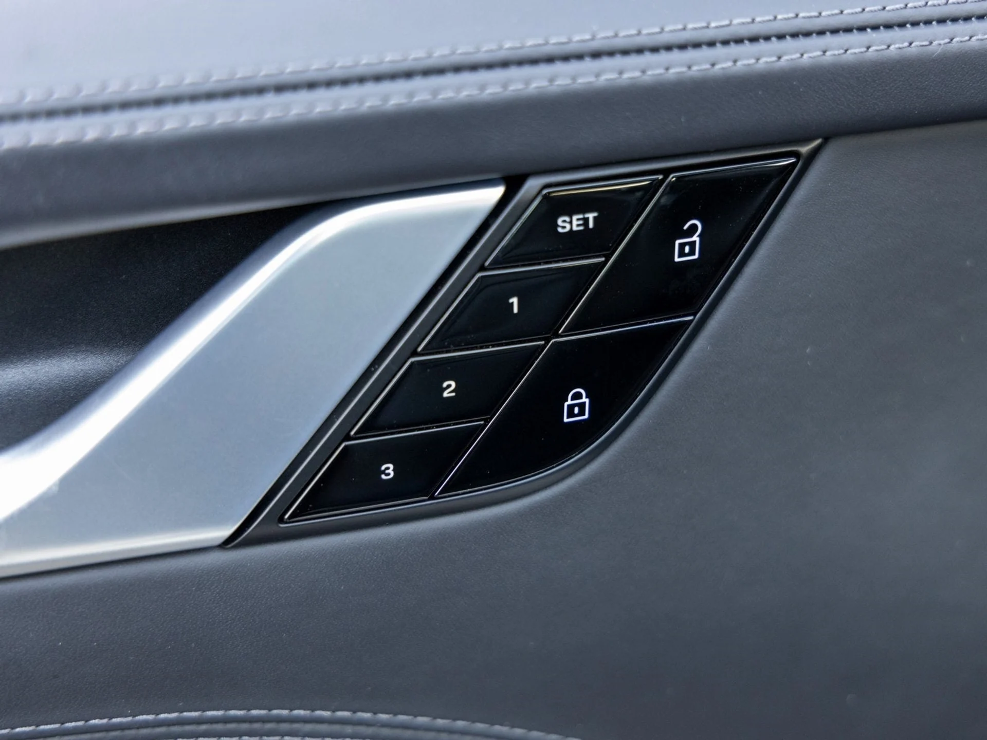 mph021_329980764_22_1a8f780462