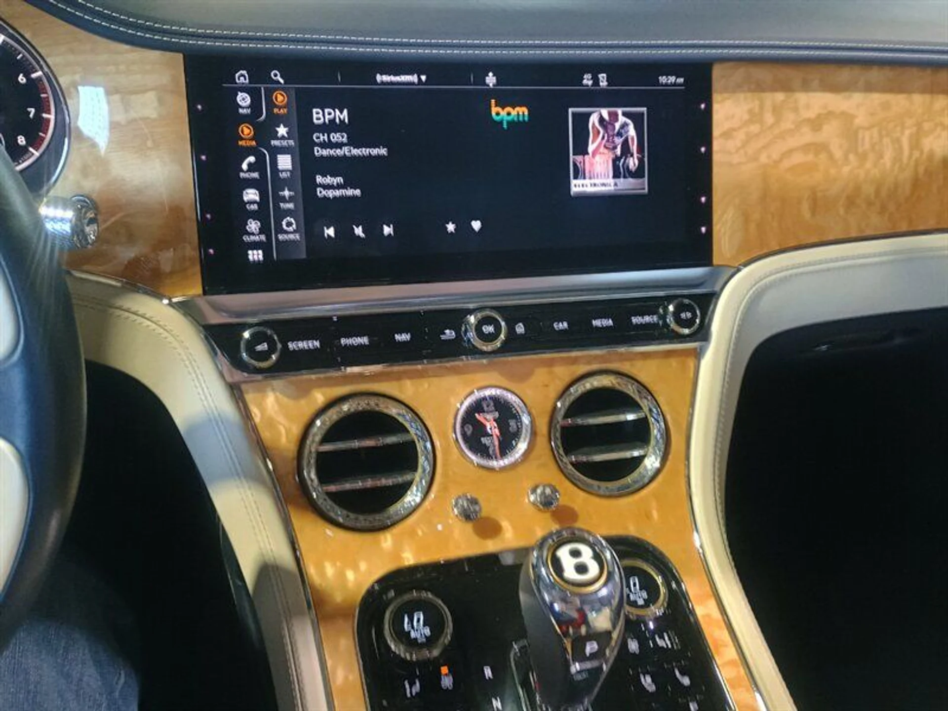 mph021_3300605129_cb7731451f_800_bb19c62563