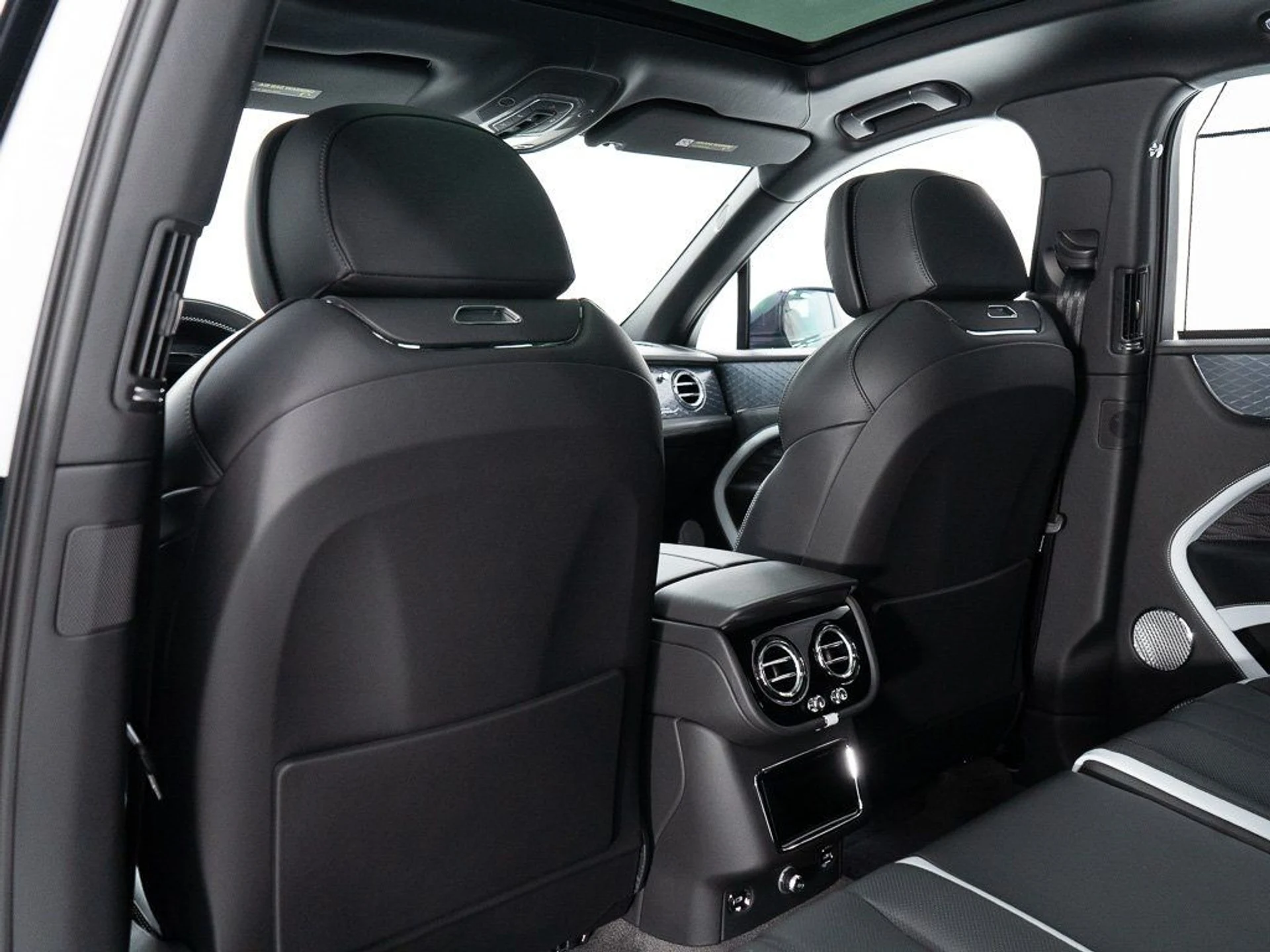 mph021_3303324090_0c829166b9b834c0d31d89bd238cc696_6a74f7355a