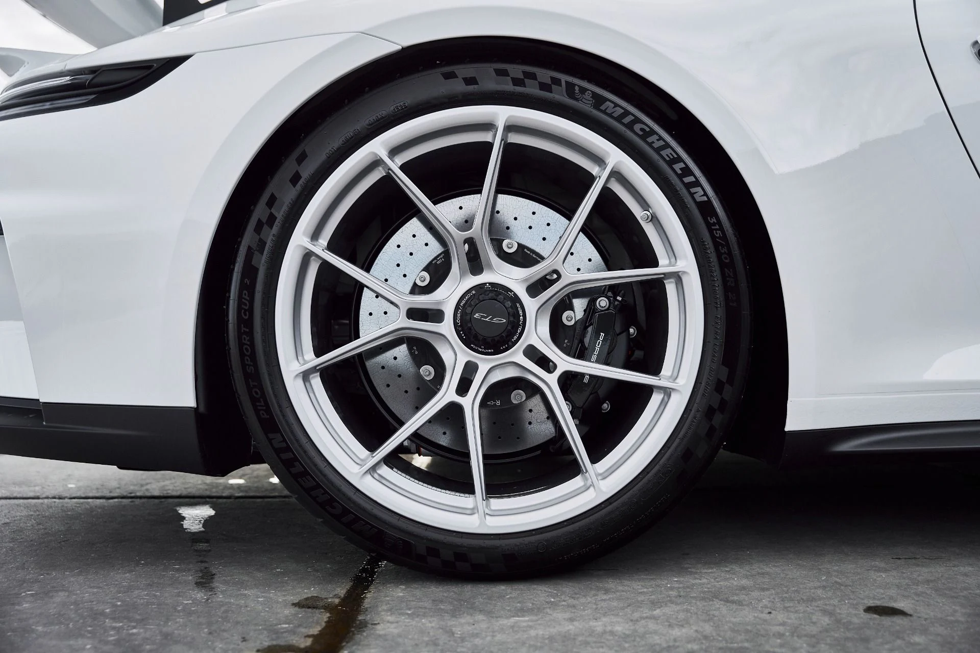 mph021_3306854302_Used_2025_Porsche_911_GT_3_1766797601_efc5776e42