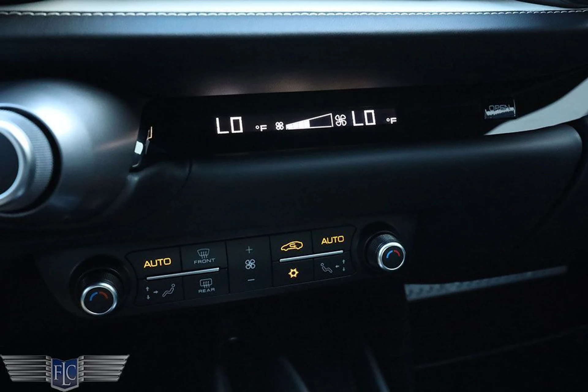 mph021_3310962769_used_2020_ferrari_812_superfast_coupe_6305_22951758_22_1024_3ab4749880