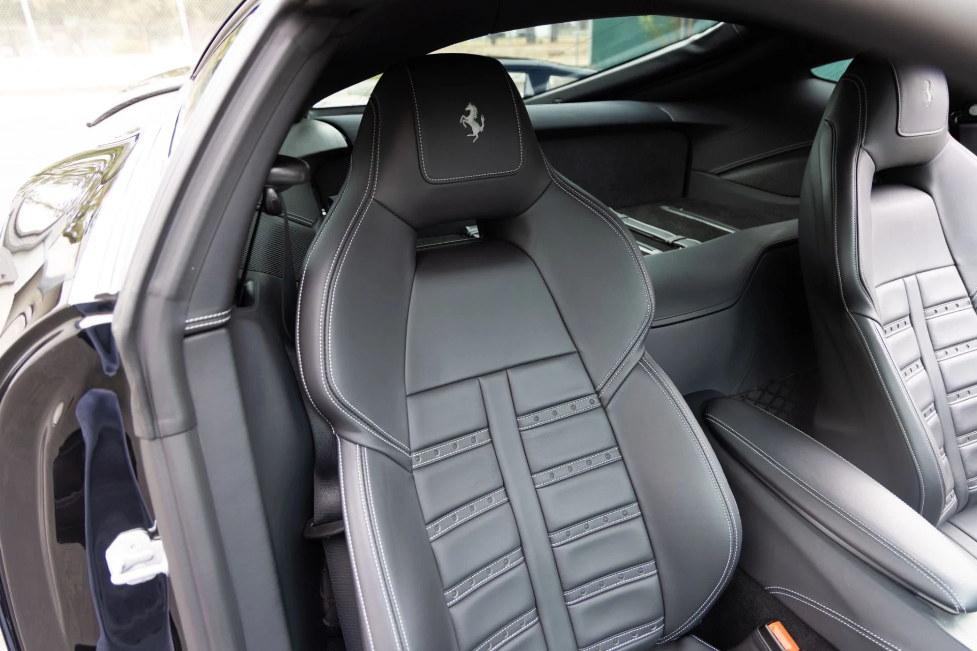 mph021_3322984665_Used_2014_Ferrari_F12berlinetta_1761682379_d8830e1a7a