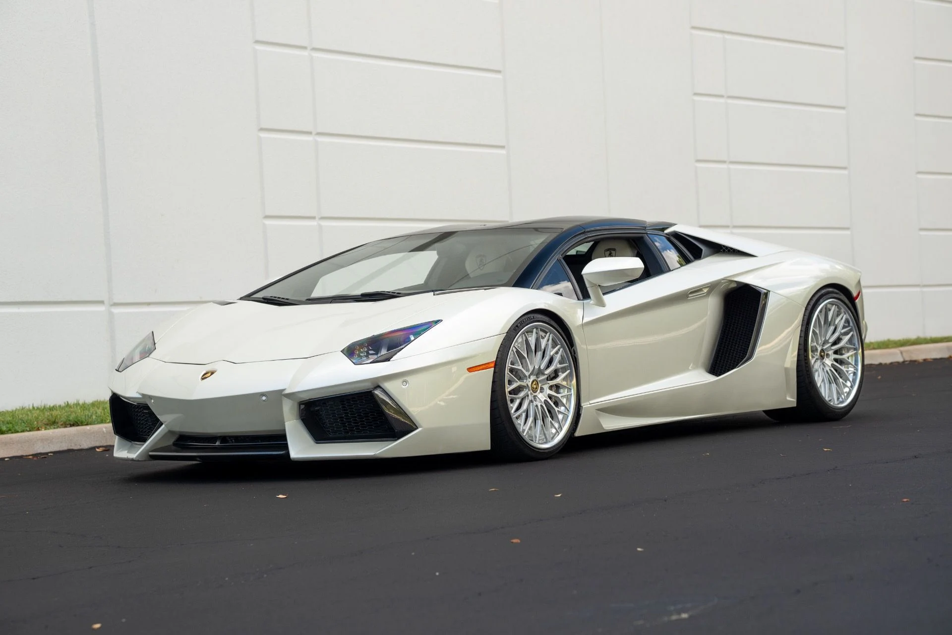 mph021_3325348286_Used_2015_Lamborghini_Aventador_LP_700_4_1755636746_ef81758a58