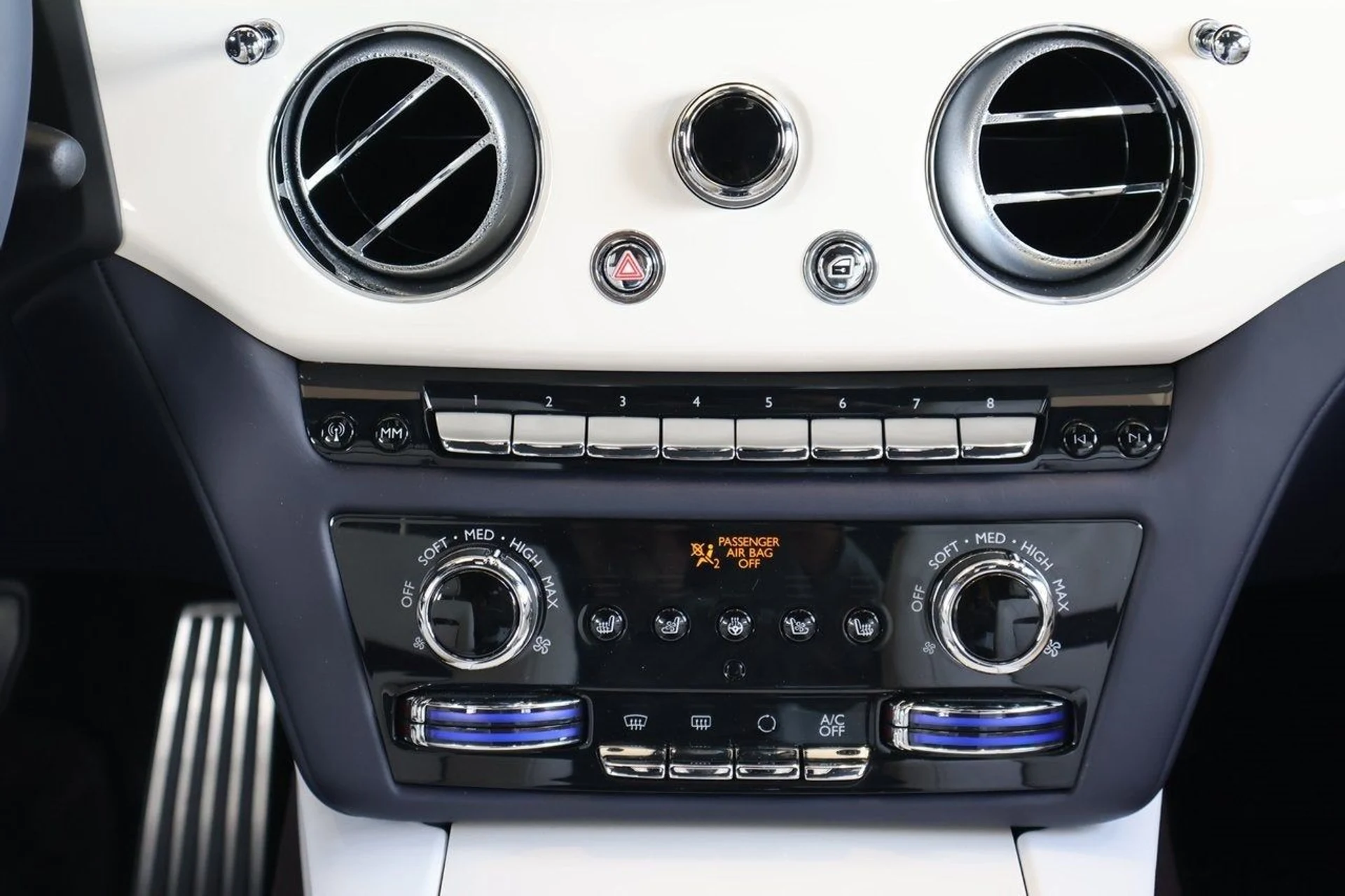 mph021_3330925049_22_73af6b847f