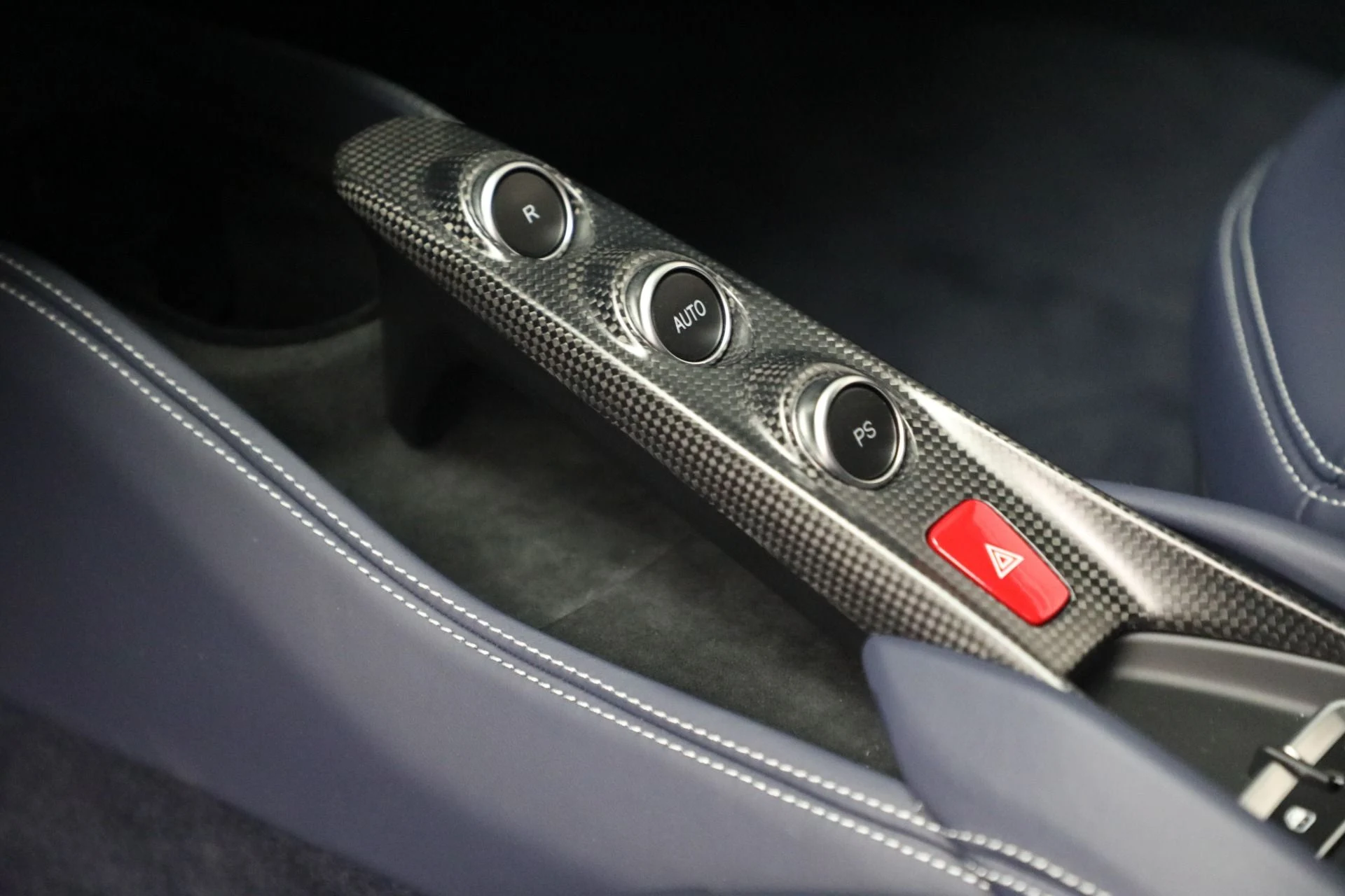 mph021_3336058204_Used_2022_Ferrari_F8_Tributo_1749145570_f8f595fe4c