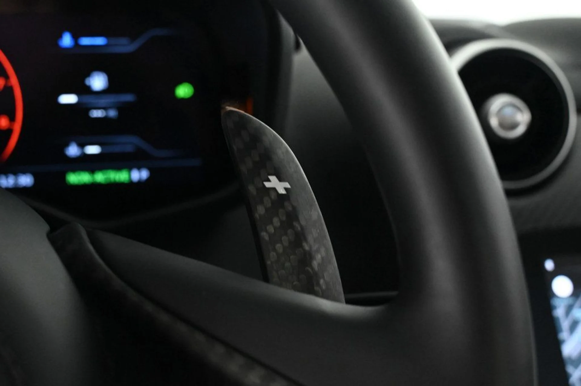 mph021_3337783559_used_2025_mclaren_gts_techlux_11350_22944312_21_1024_c551b8f181