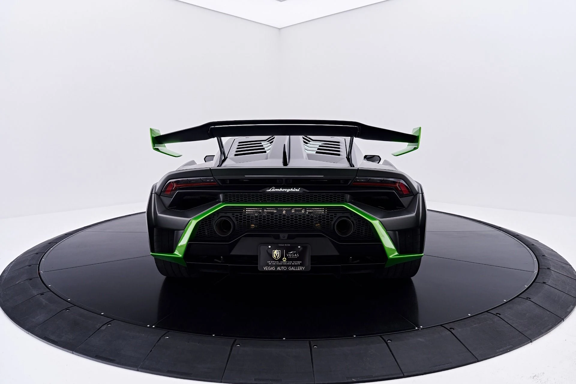 mph021_334131181_Used_2023_Lamborghini_Huracan_STO_Base_1784576241_058efea3dc