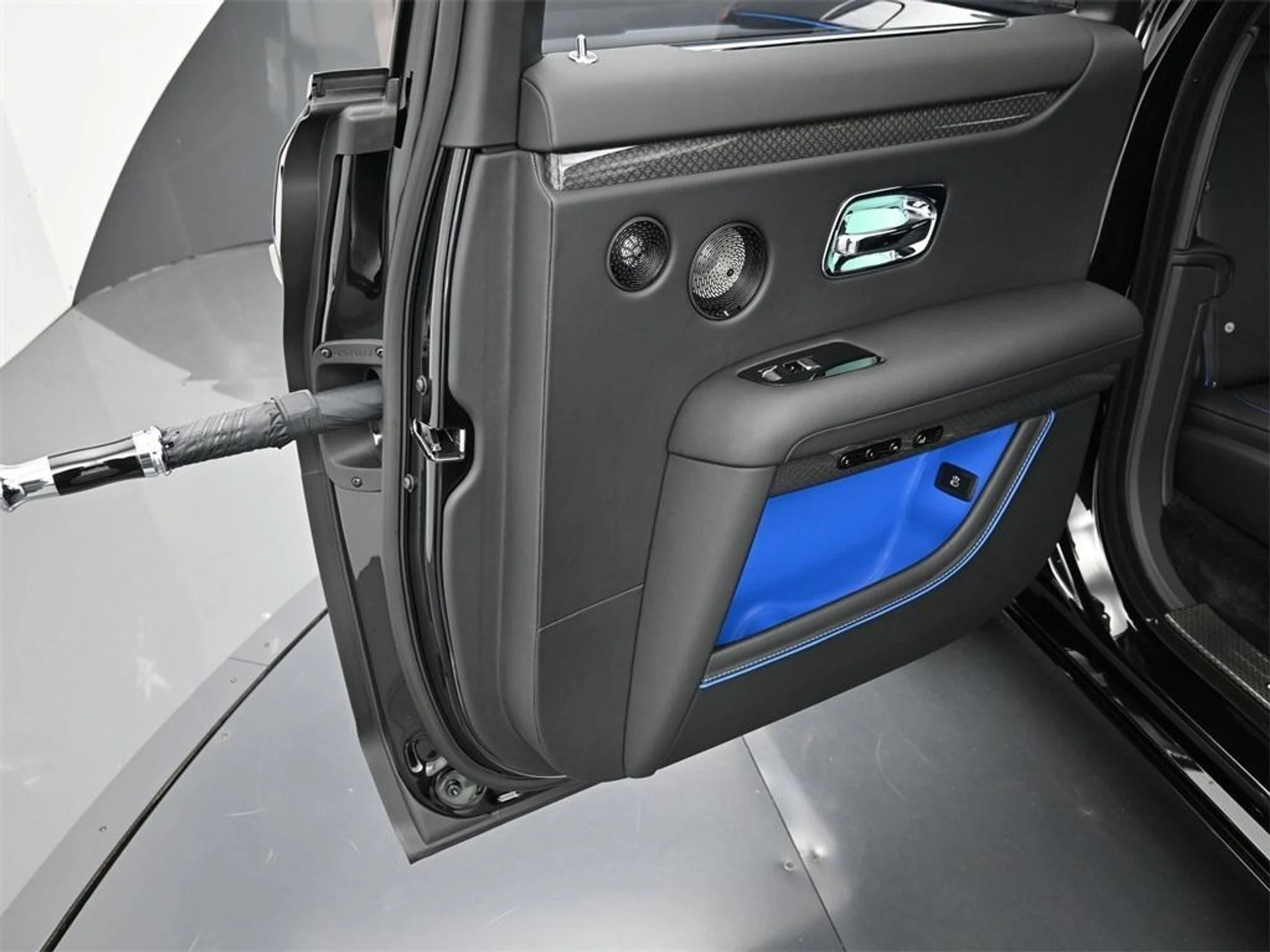 mph021_3348724071_zw_Tp_Vz_235qpp_Qu2_Drra_I_R_Yl_P4_37e0638840