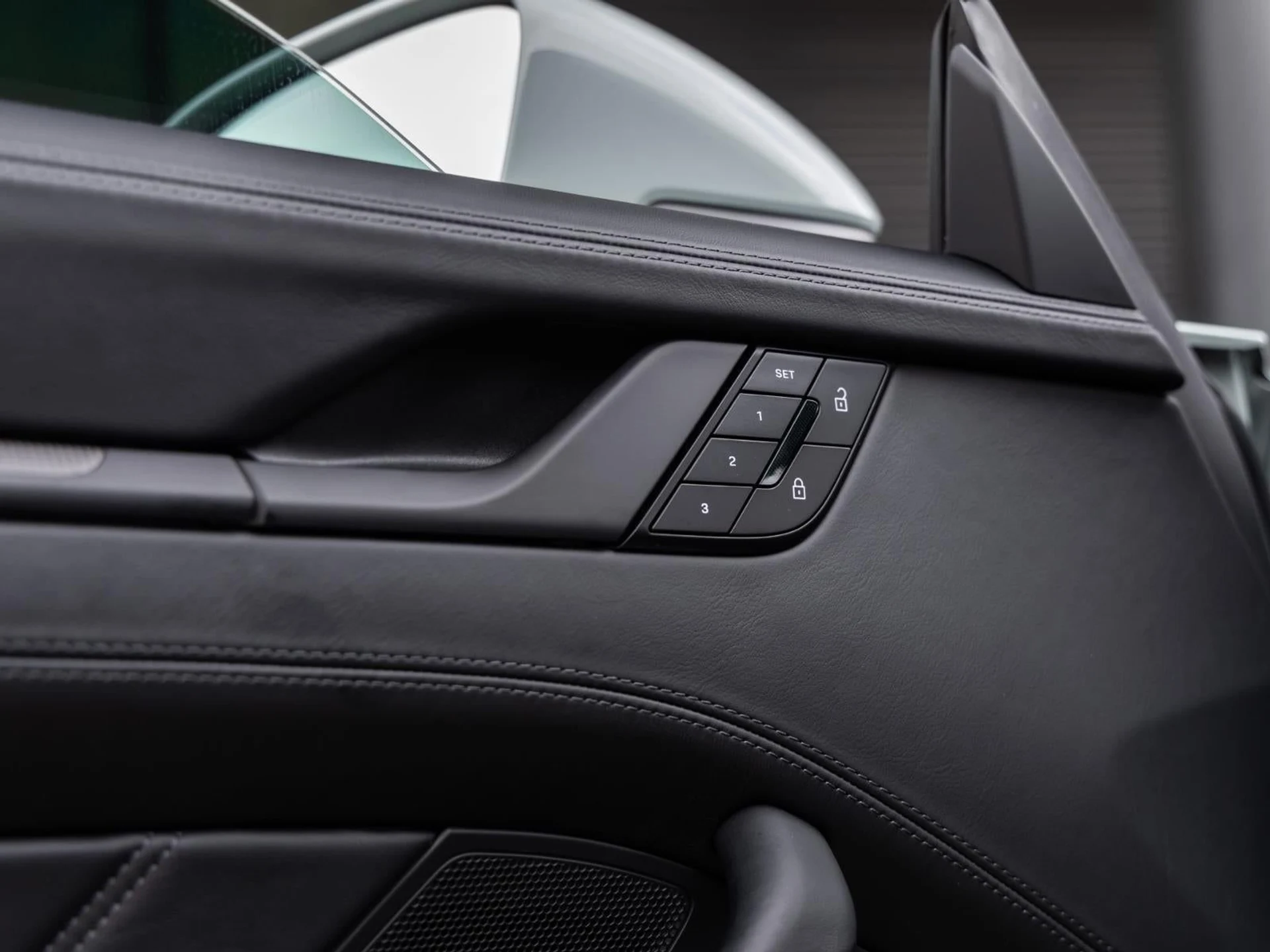 mph021_3352519344_22_c774aa52f4