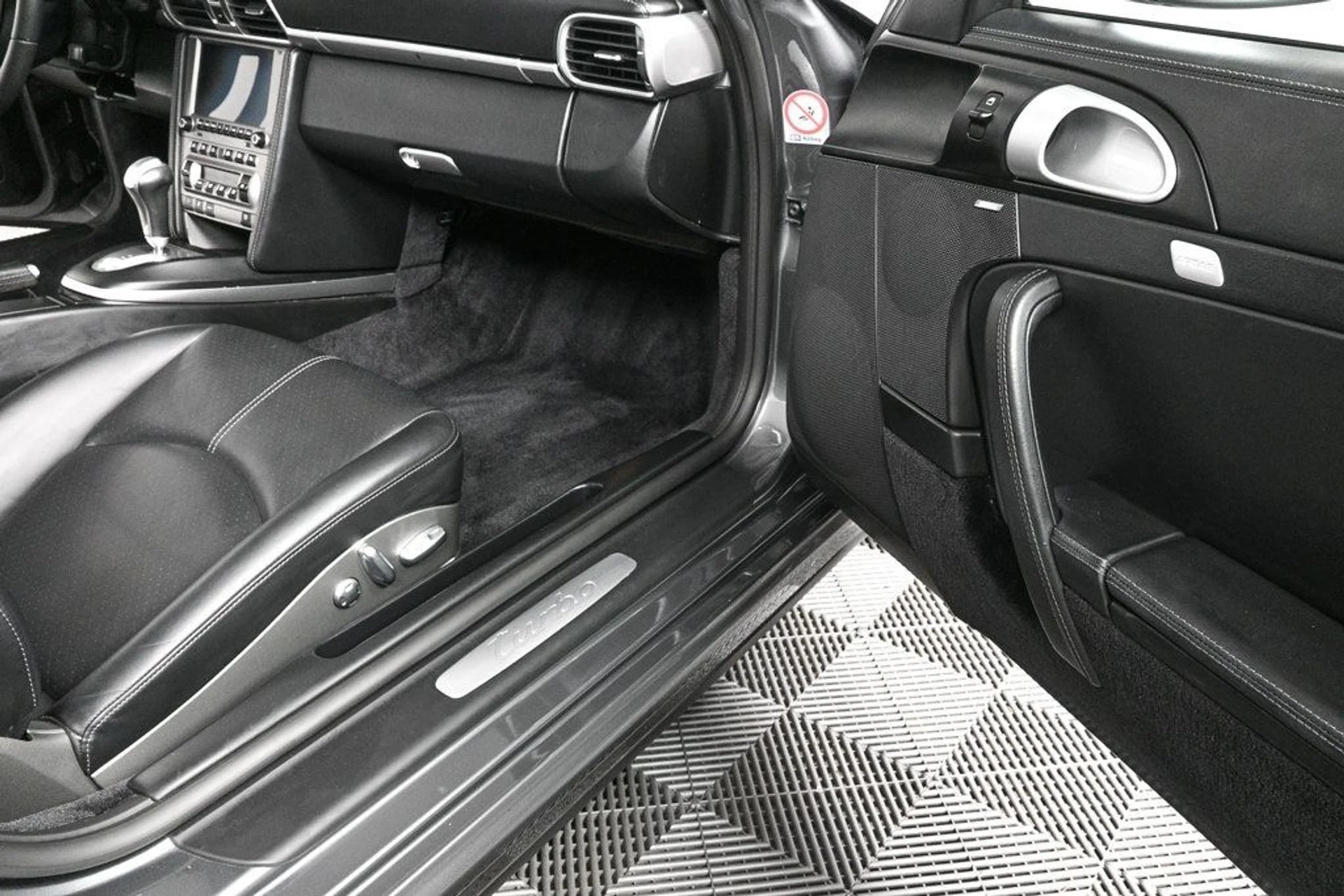 mph021_3355522577_f5ff12a70f151c889cbfda31c974f16f_98a48337c0