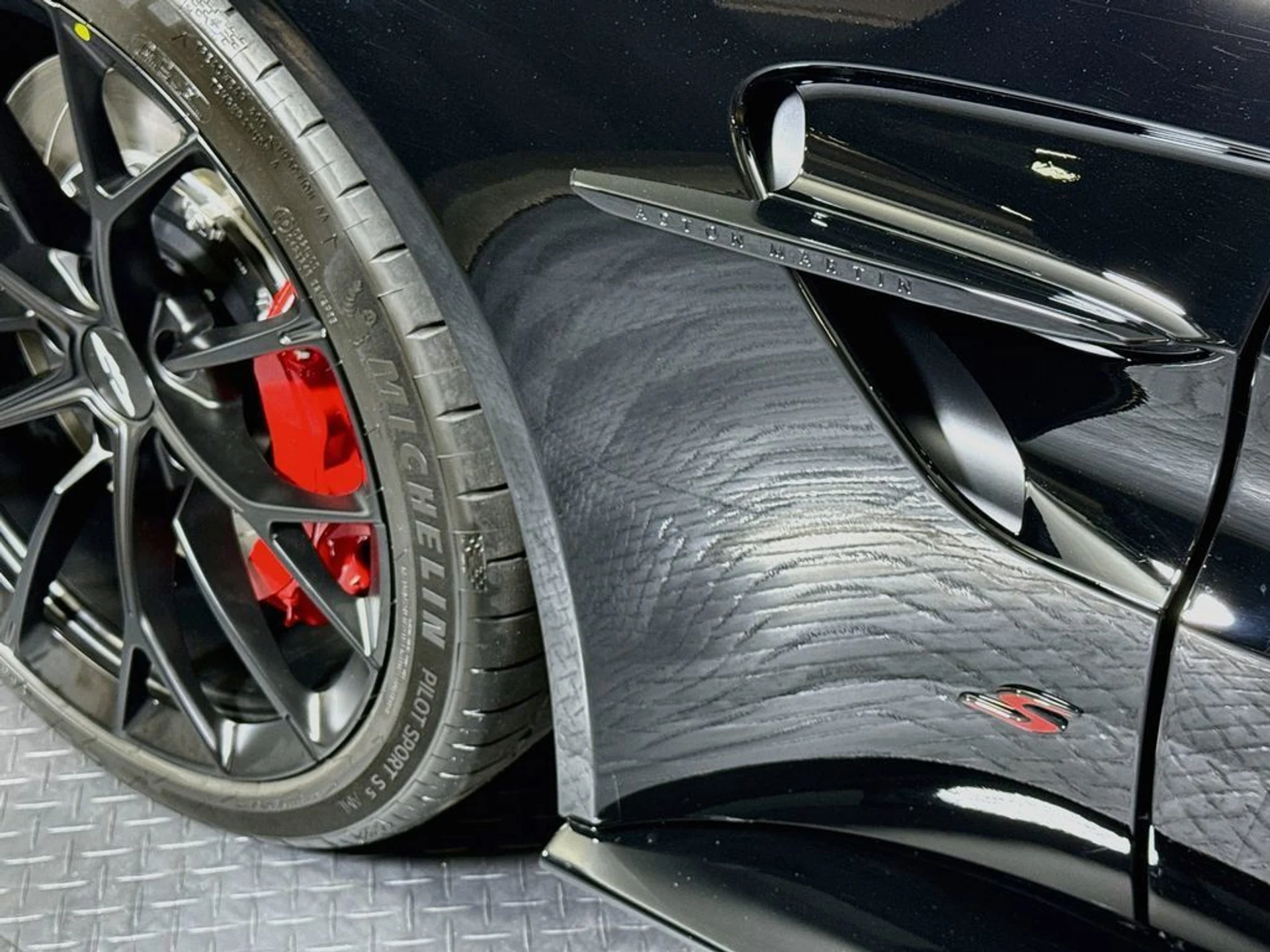 mph021_3359999858_new_2026_aston_martin_vantage_scoupe_11350_23059233_22_1024_f7bacefba4