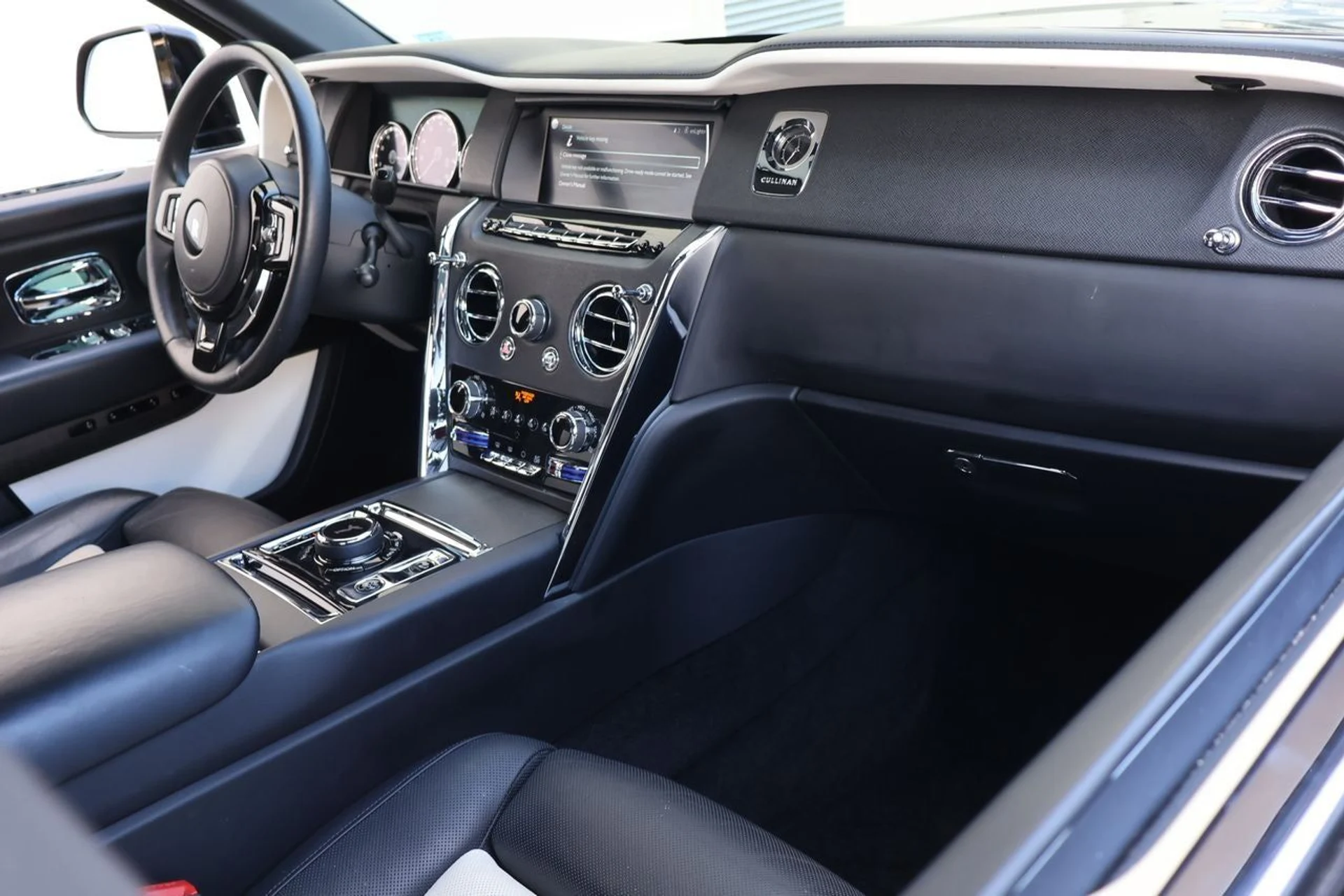 mph021_3363104491_22_5934485cce