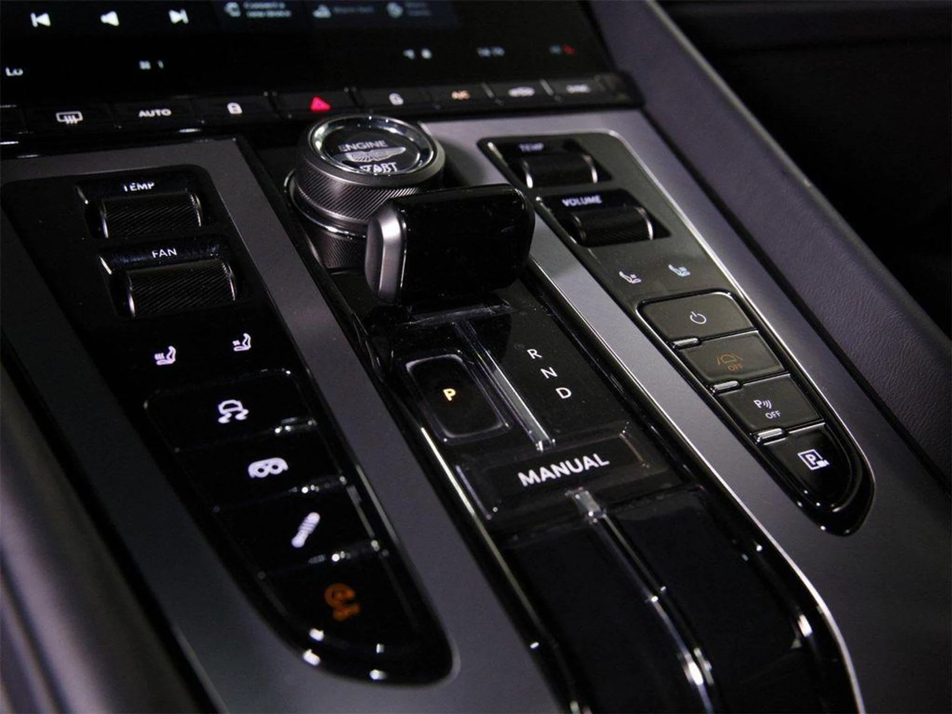 mph021_3364207549_J2_Jv_Gmqnl4t_BFBQ_k_O_Chgf_V9m_M_f4c7f33392