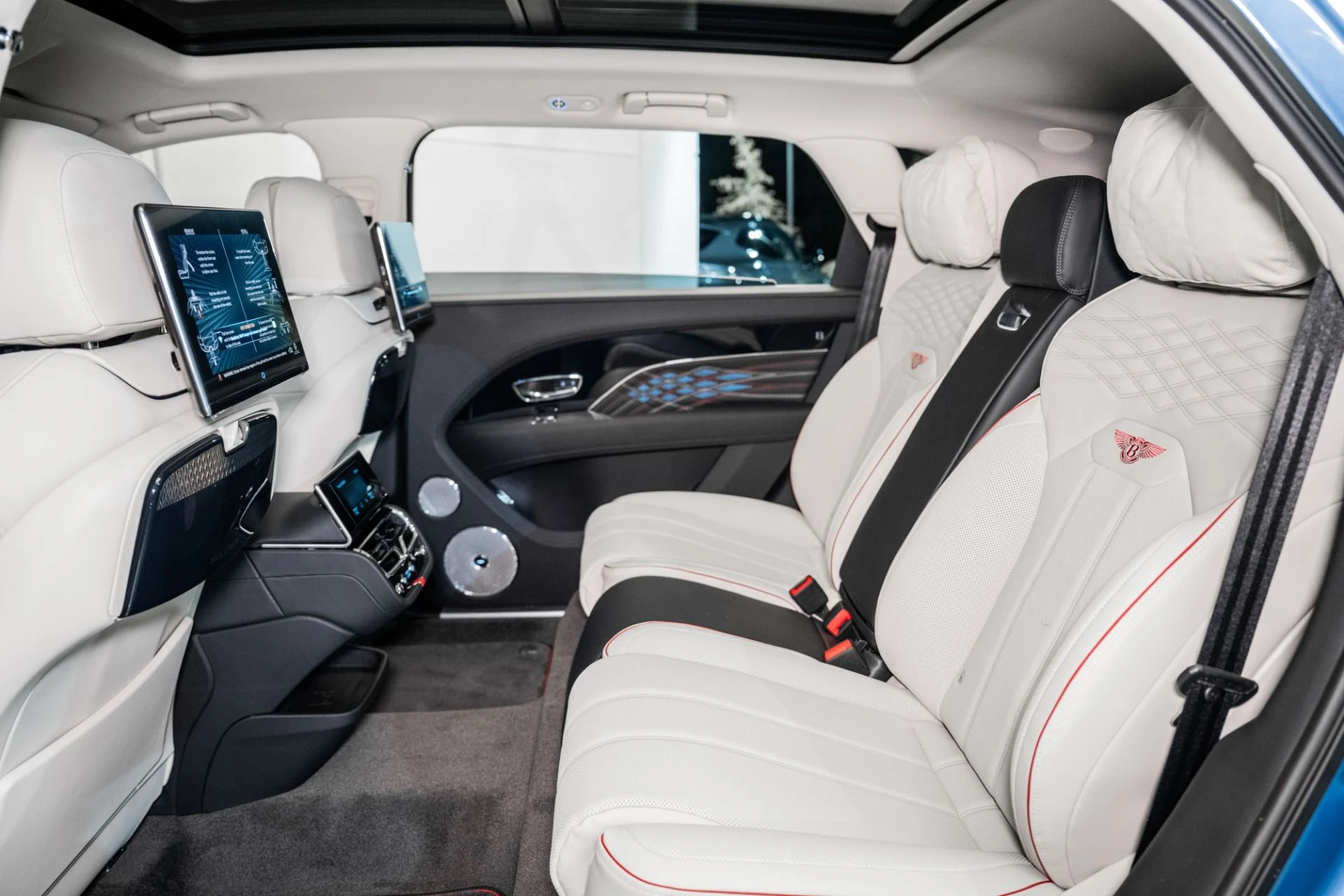 mph021_3367141390_Used_2025_Bentley_Bentayga_EWB_Mulliner_V8_1748092734_bbf9e7b0e7