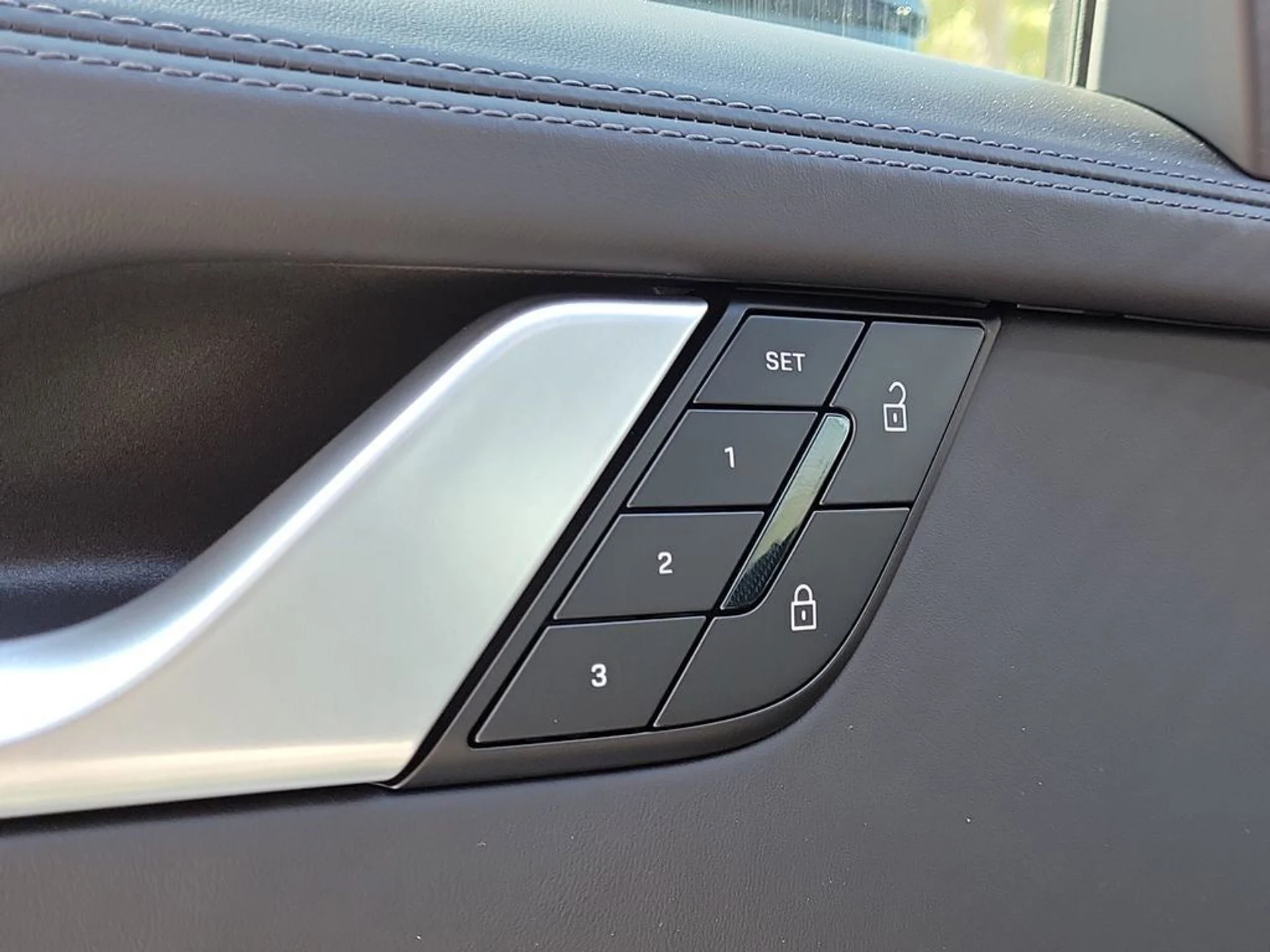 mph021_337905971_22_501e6b2cb8