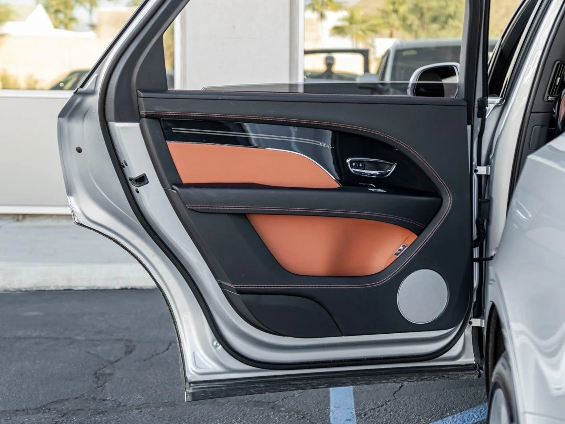 mph021_337970251_22_2443a64429