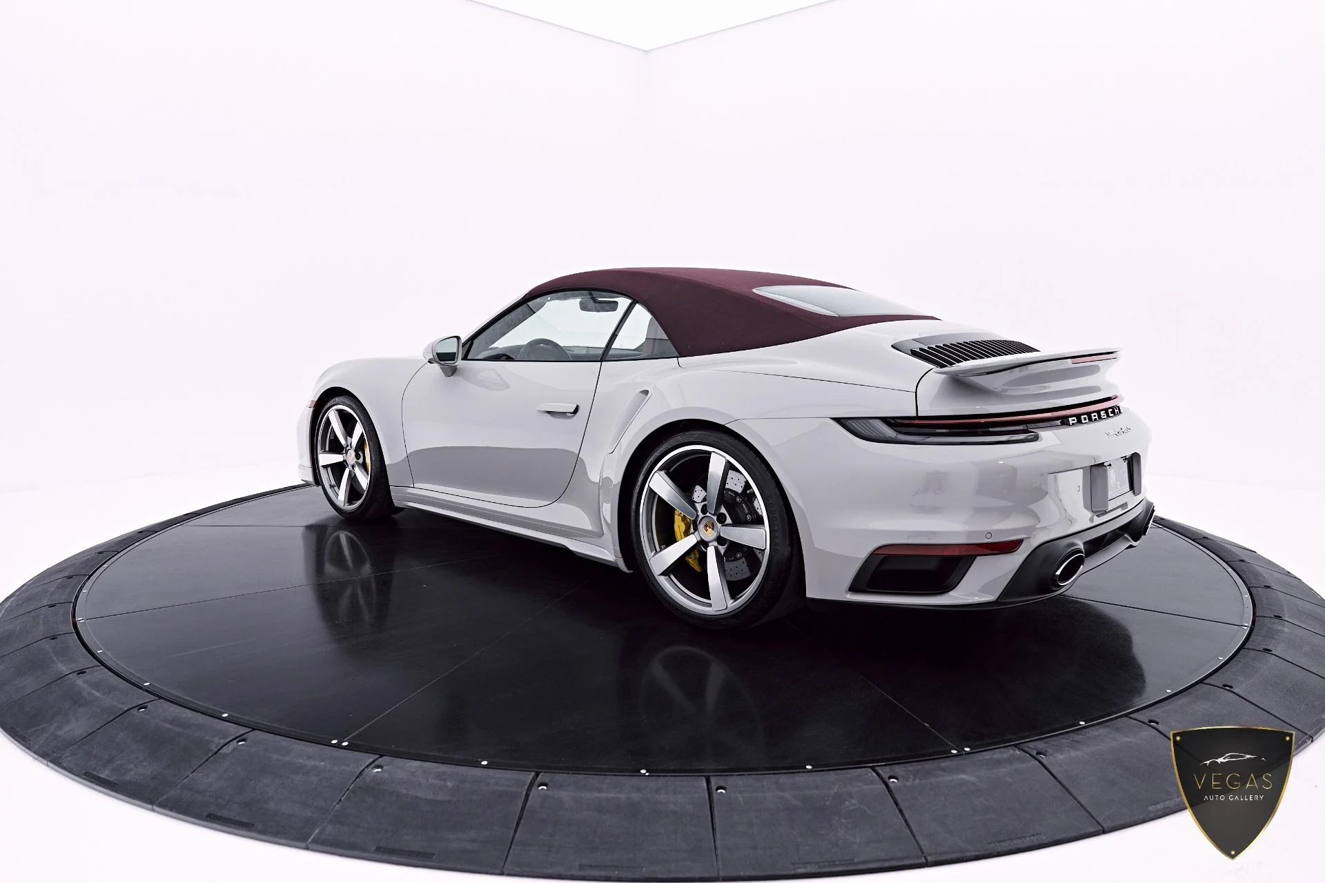 mph021_3384476920_Used_2024_Porsche_911_Turbo_S_1782351409_007f0f3253
