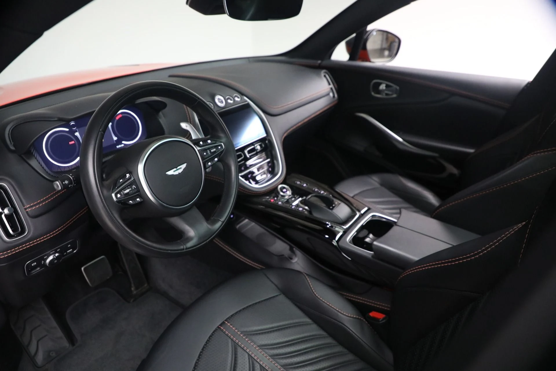mph021_3387047095_Used_2023_Aston_Martin_DBX_707_1764179397_3ab43fc096