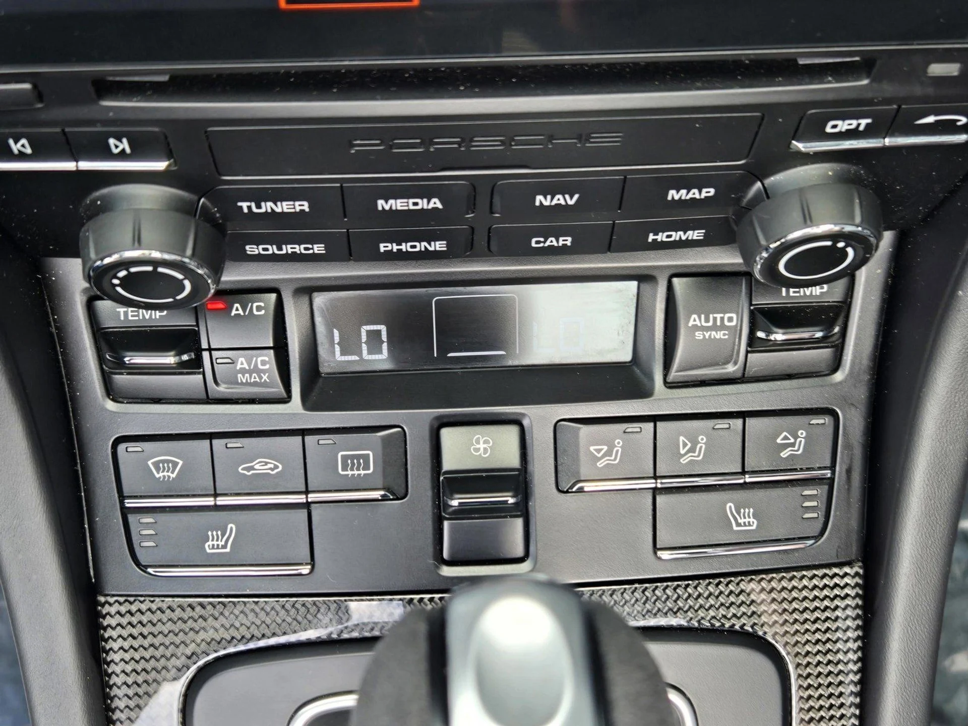 mph021_3390472707_7f22f8ff60b9e77a4df926f1d767bffdx_d27d266d85