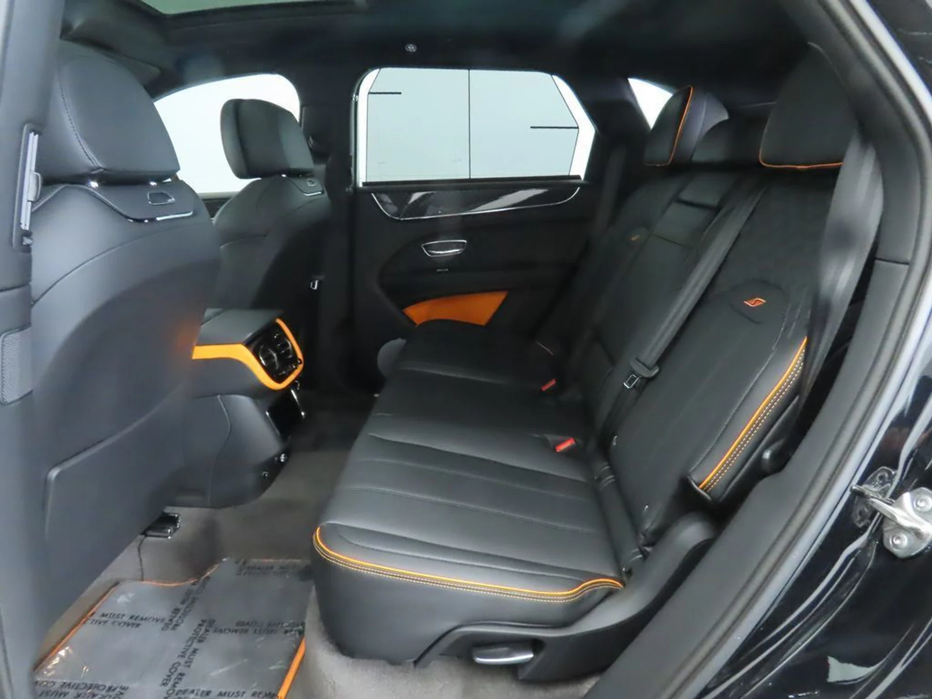 mph021_339420230_new_2025_bentley_bentayga_v8awd_8119_22925566_22_1024_667fb925c3