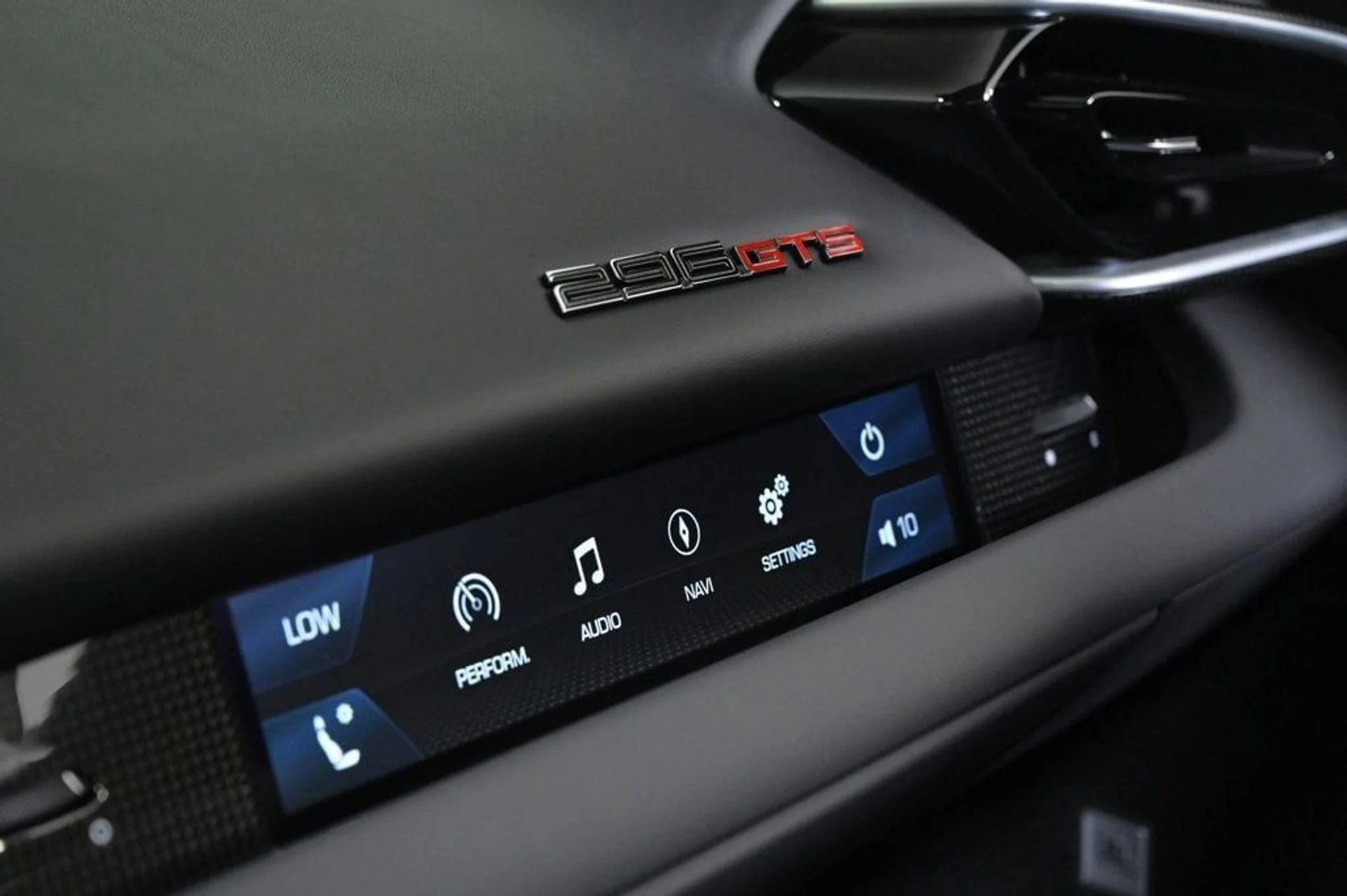 mph021_339773972_b958ad42c3fd4d26bb7e5e8af49cd232_472e2a9fba