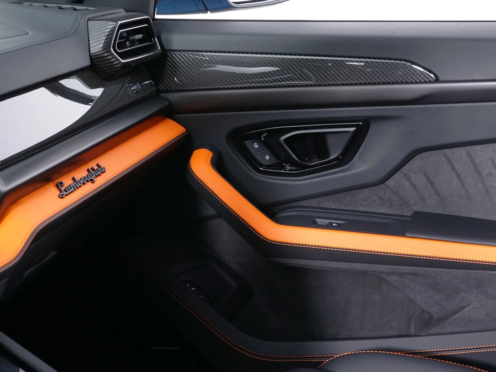 mph021_340792930_9a3b78d96e2f6b2e8272a93975888613x_192c7acc1f