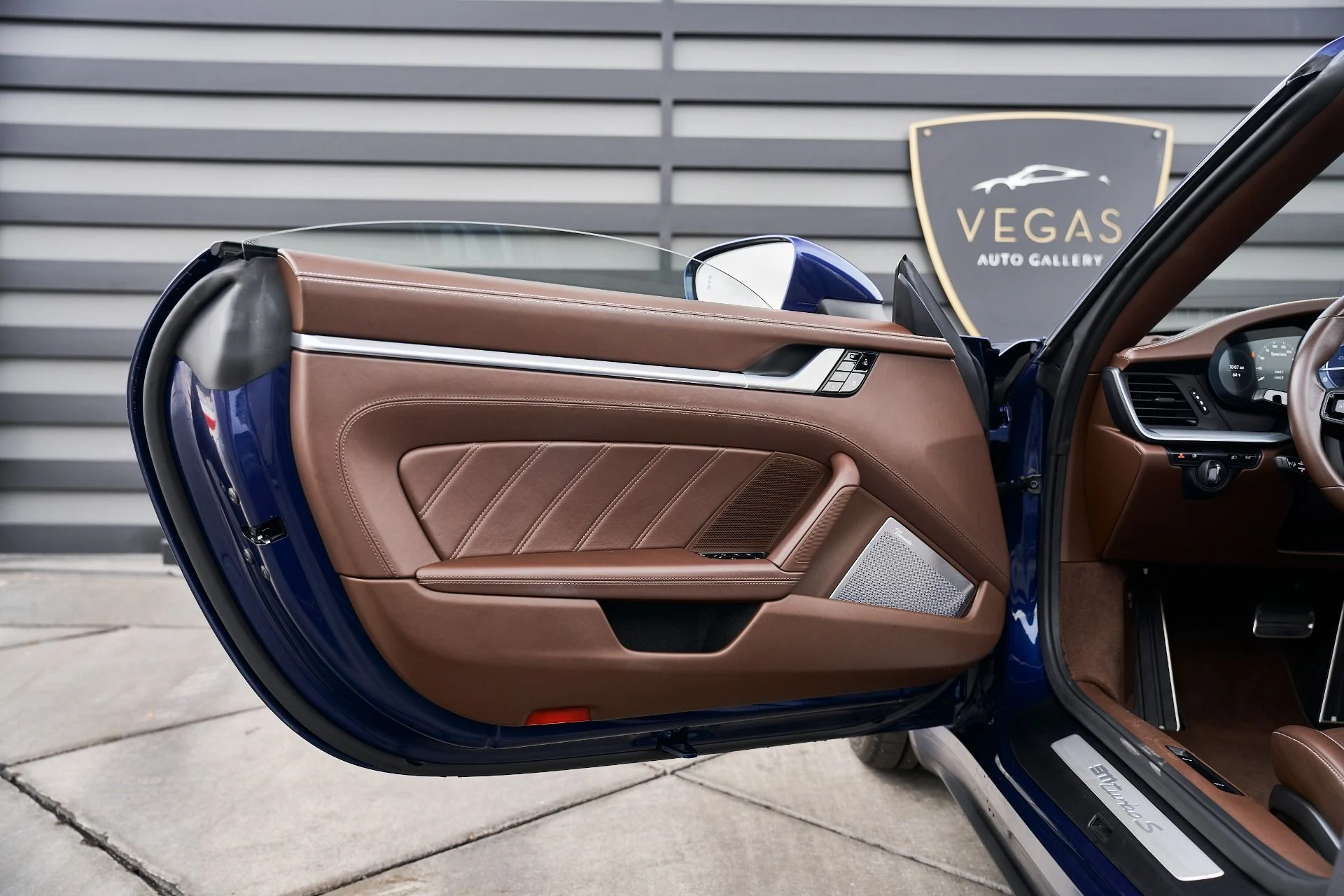 mph021_3417071849_Used_2021_Porsche_911_Turbo_S_1763157446_0a0fbd83f8