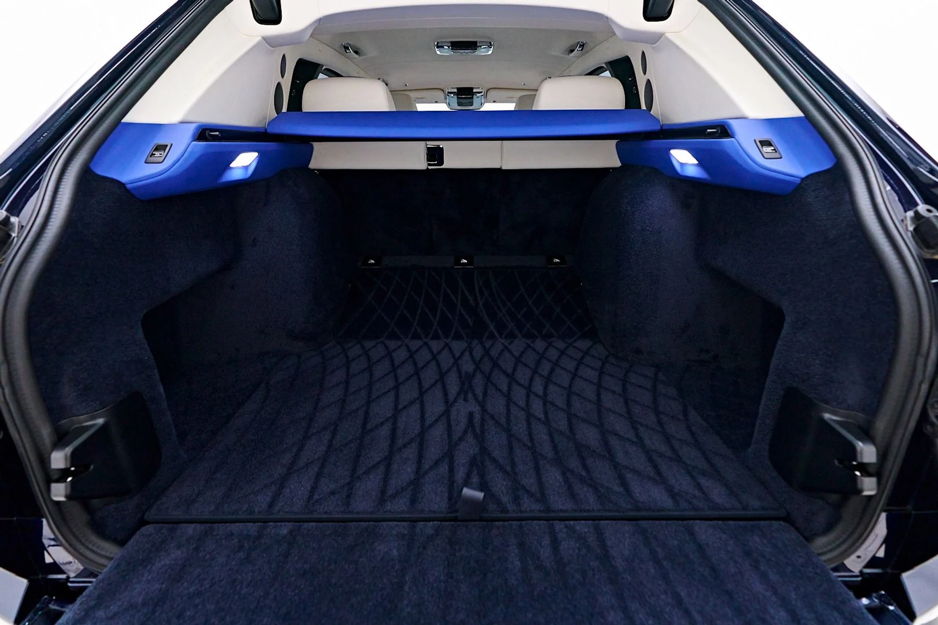 mph021_342114302_Used_2023_Rolls_Royce_Cullinan_Base_1745954360_8ed7a84458