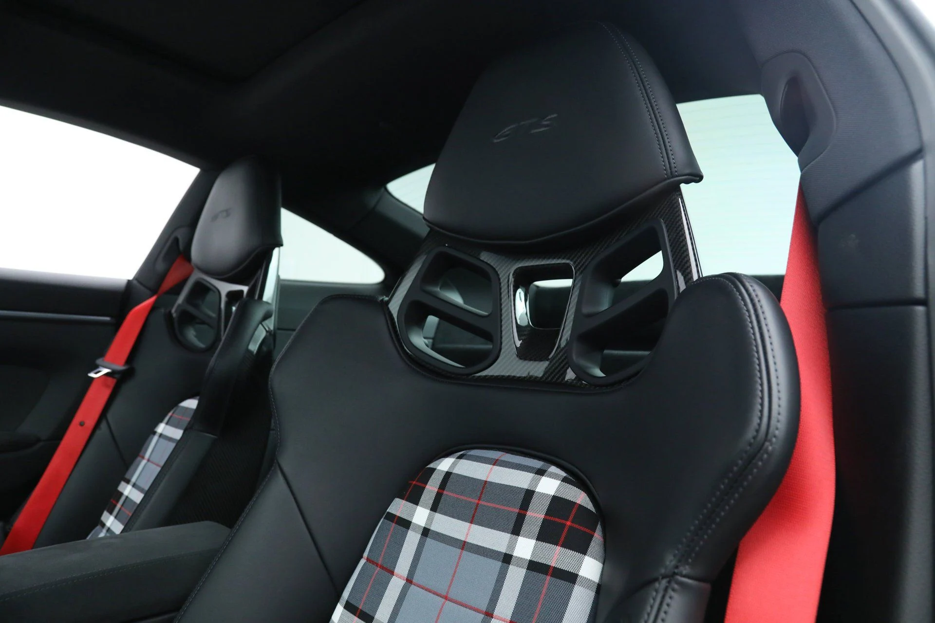 mph021_3421865337_64a9f024cb59150320169b6674151988_e187bae434