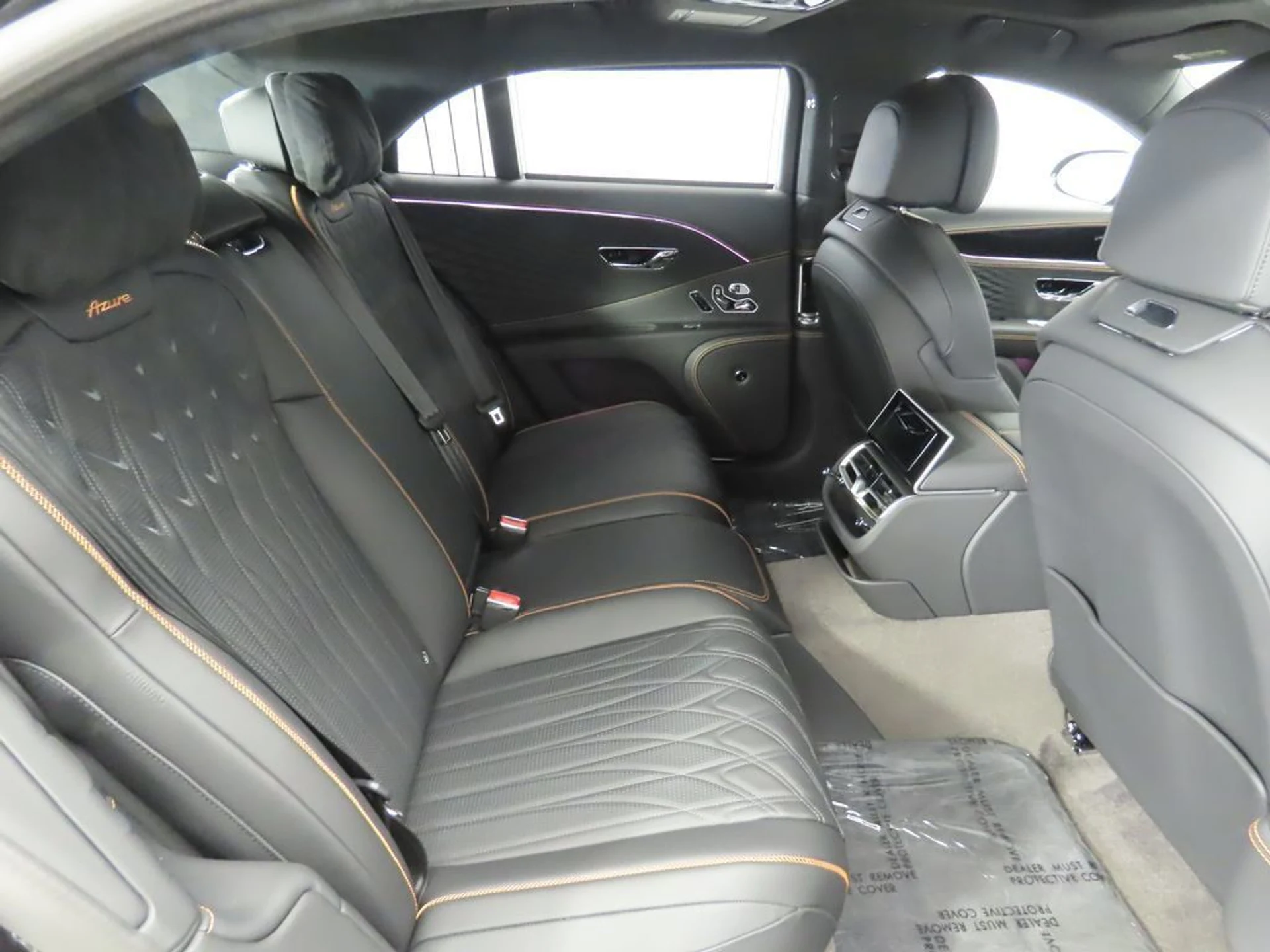 mph021_3425552169_new_2025_bentley_flying_spur_8119_22943437_22_1024_2059445058