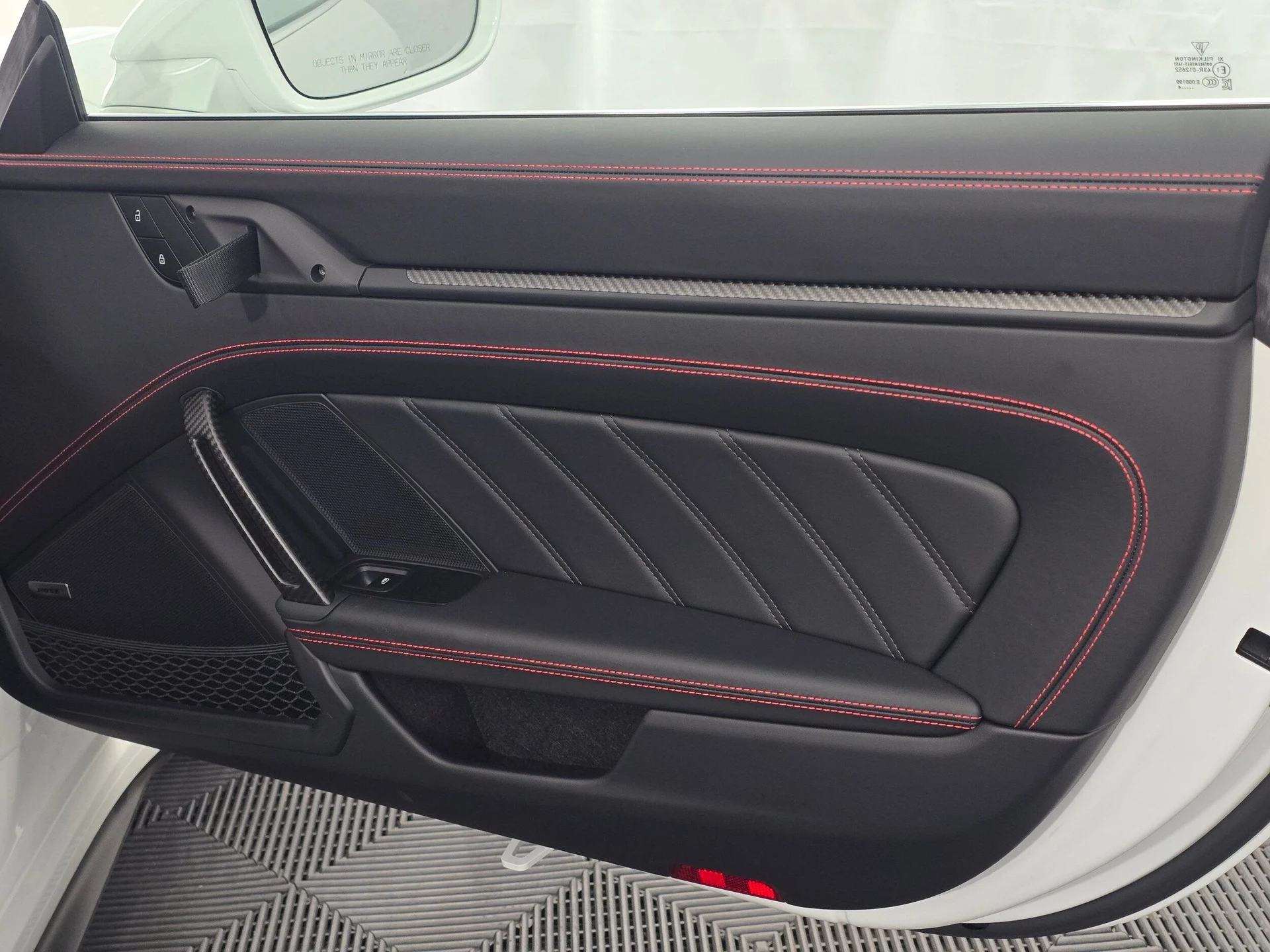 mph021_3428105378_fe7d05972b3f021e582b9eff6688493fx_c84e19a51a