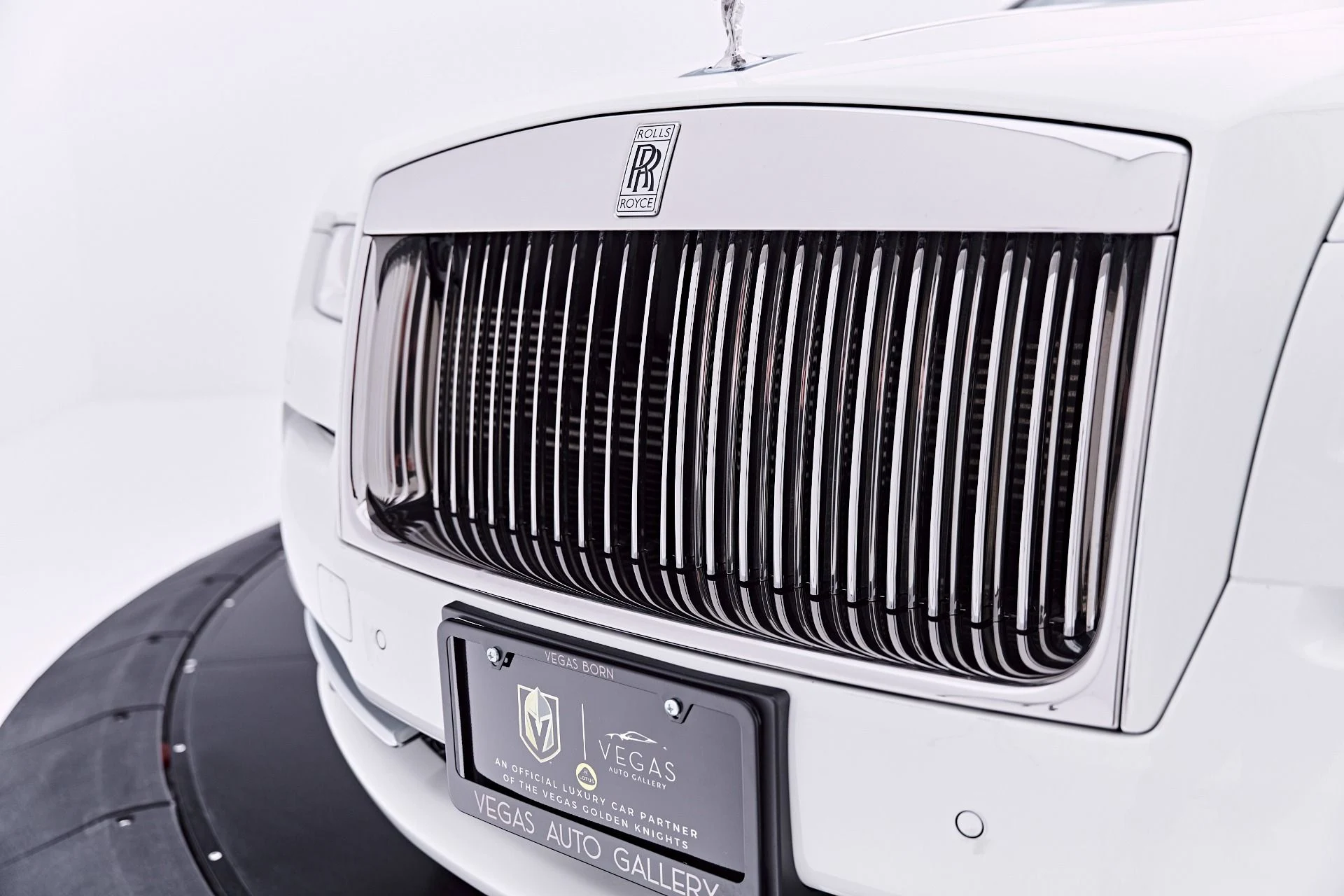 mph021_343787468_Used_2014_Rolls_Royce_Wraith_Base_1782842393_e4dad16941