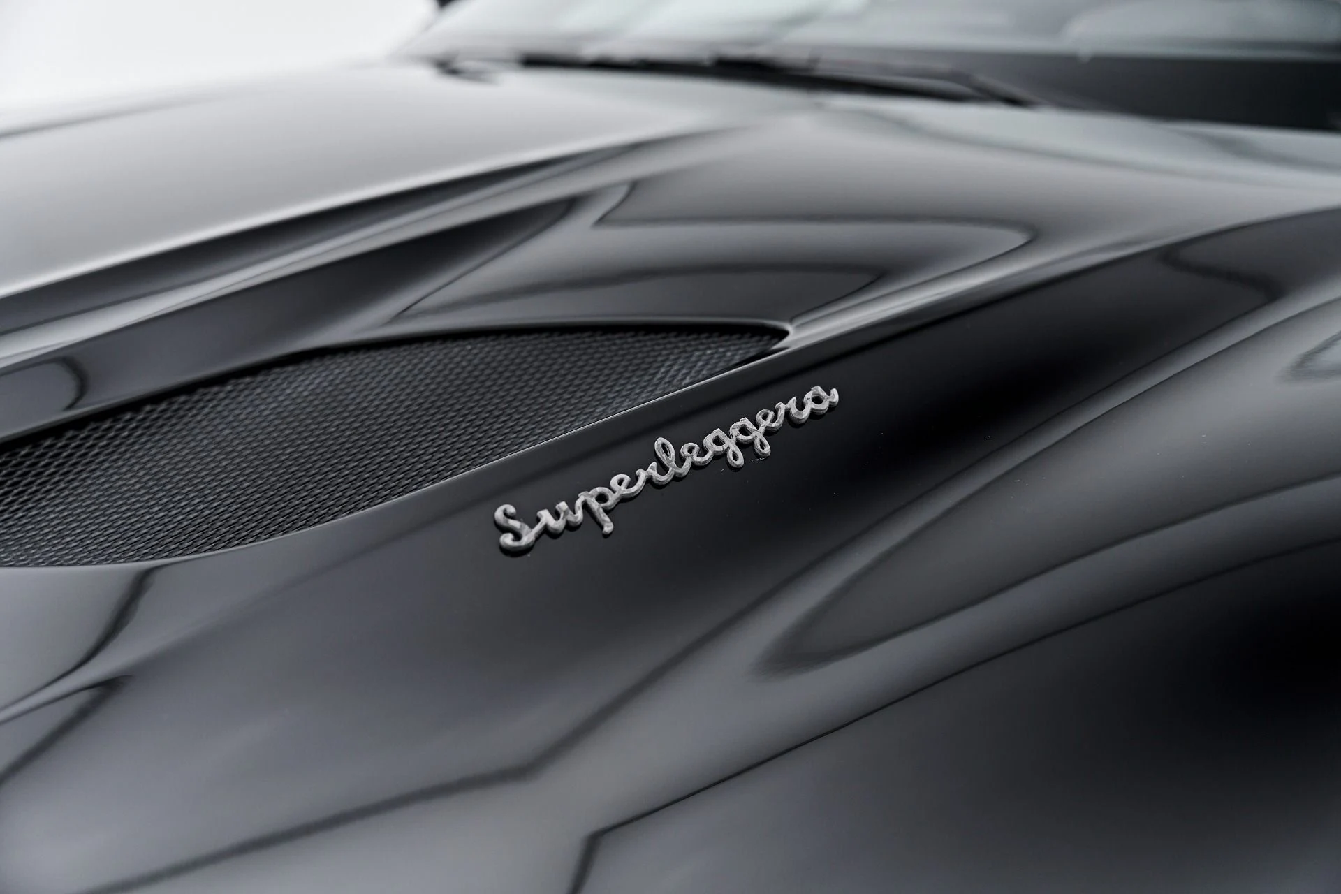 mph021_3453968868_Used_2019_Aston_Martin_DBS_Superleggera_1791337434_aa319a718f