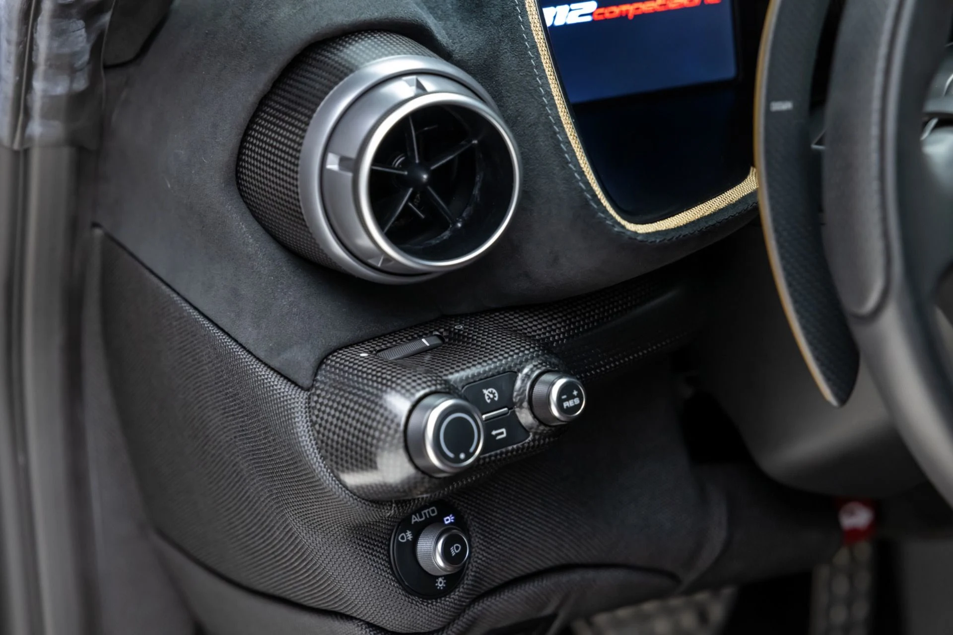 mph021_345407978_13437_p22_l_37a3d31f6f