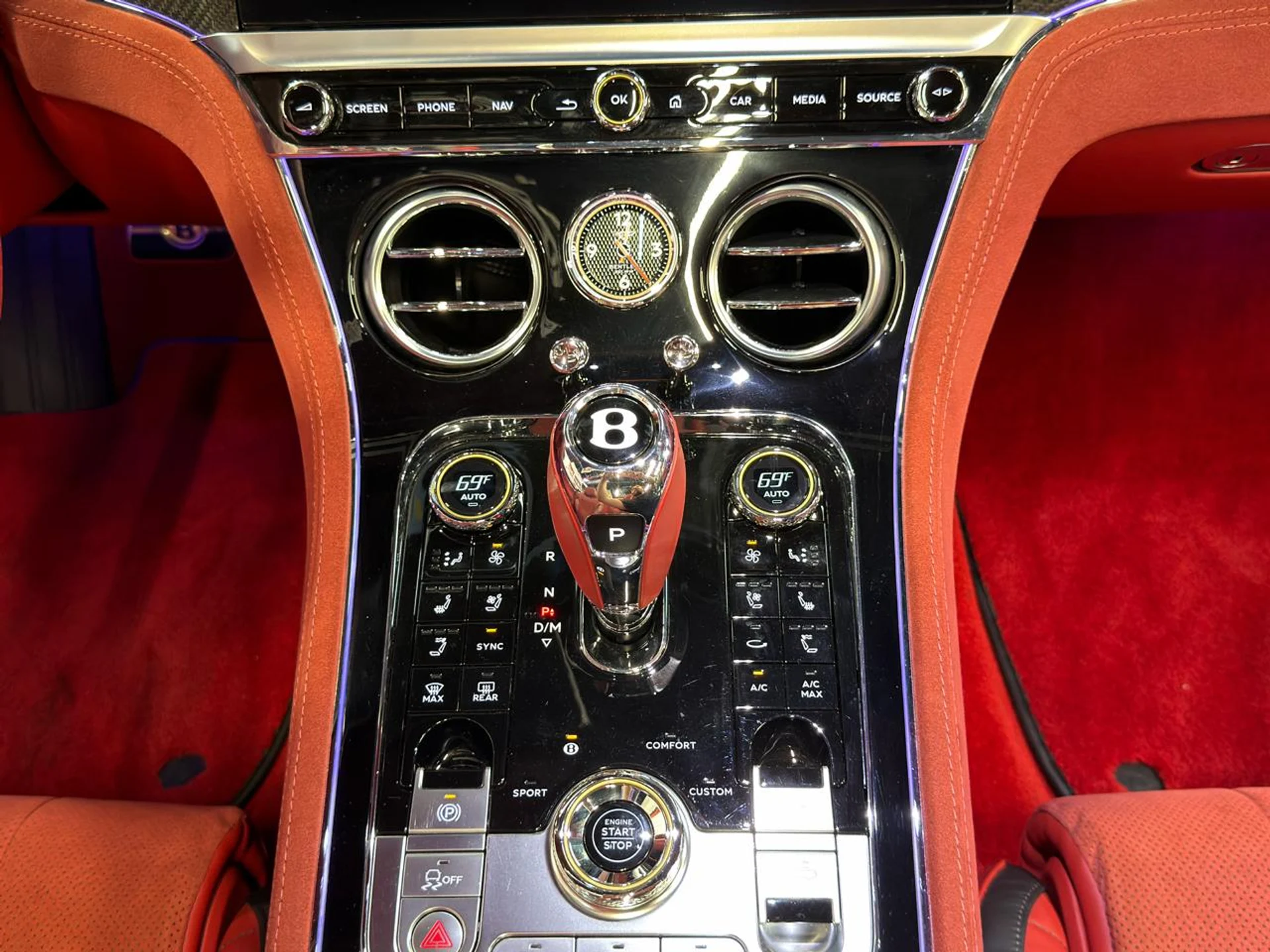 mph021_3455447304_639116807945032460_00a7aa0d77