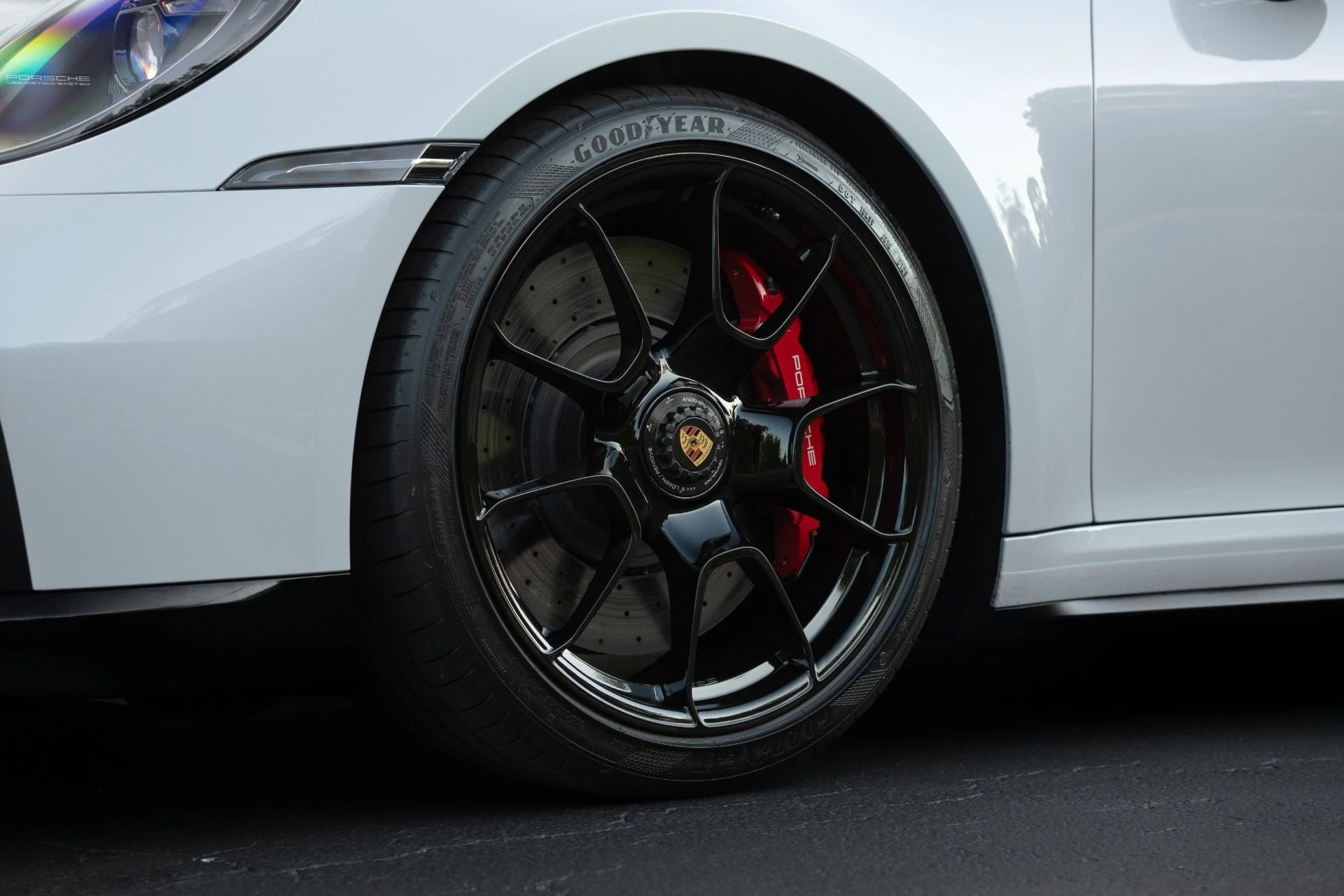 mph021_3477949330_Used_2024_Porsche_911_Turbo_1762281596_75e5be5461