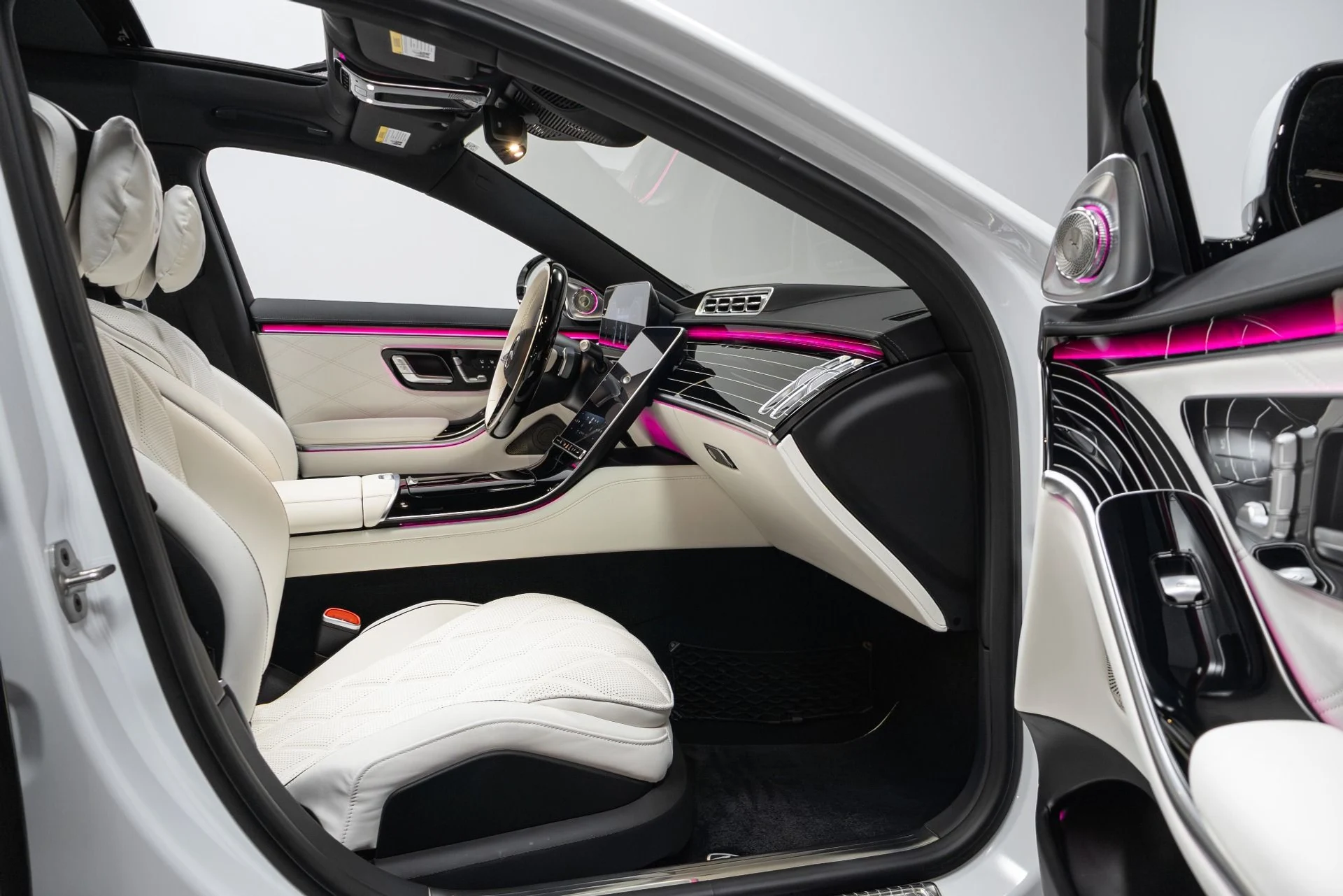 mph021_3487778903_Used_2024_Mercedes_Benz_S_Class_Maybach_S_680_4_MATIC_1766186559_fc52f74de1