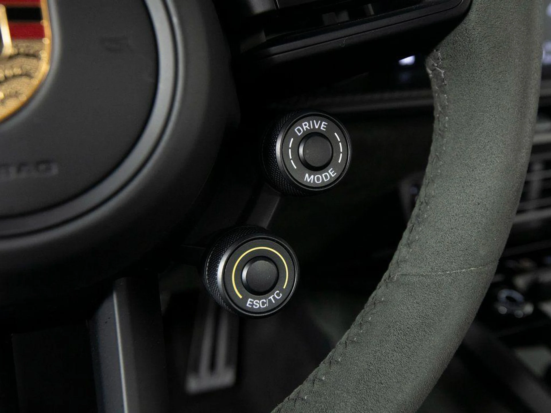 mph021_3489585353_f_ZLL_6_QS_Qj_Tb_Mn4_Za_SO_7ivy_GUCM_07e5db137b