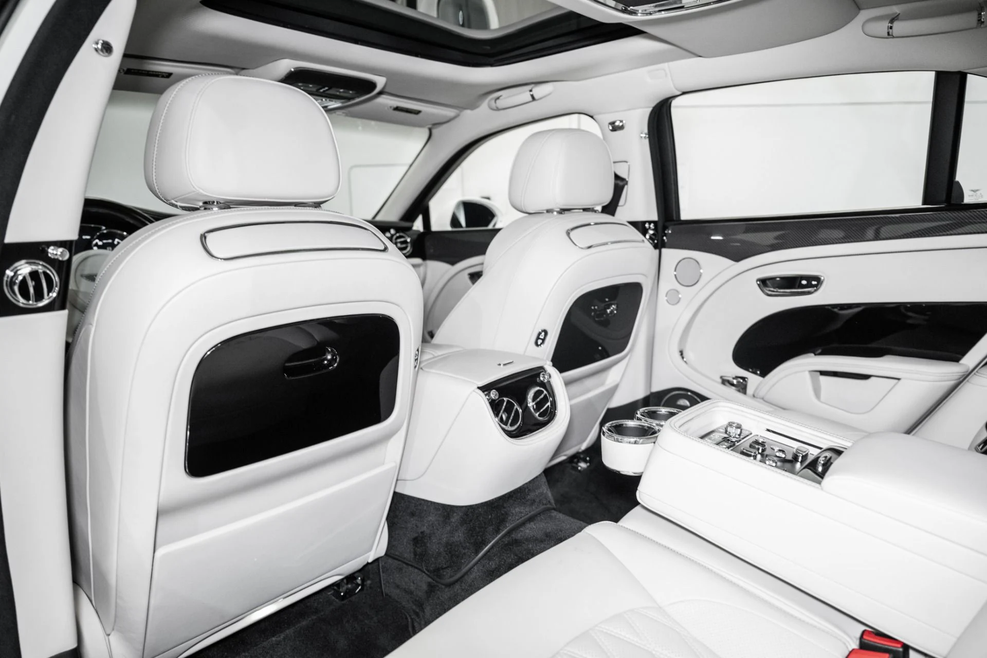 mph021_3490532906_Used_2017_Bentley_Mulsanne_Speed_1758377888_2127201a6e