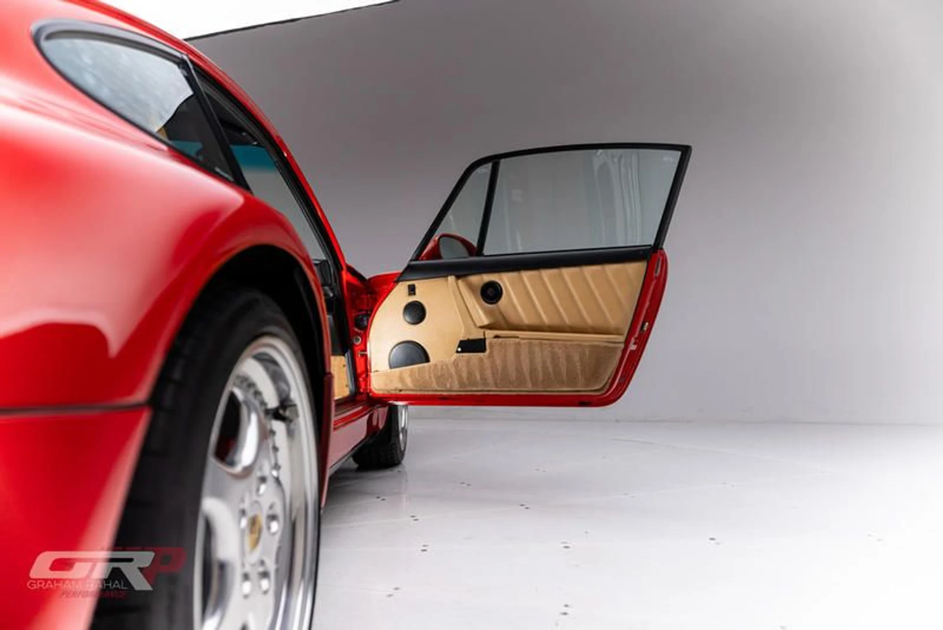 mph021_3494352906_B2_DF_9_A72_7139_4792_A15_B_F95_E9_E8599_FC_d6fc52e092