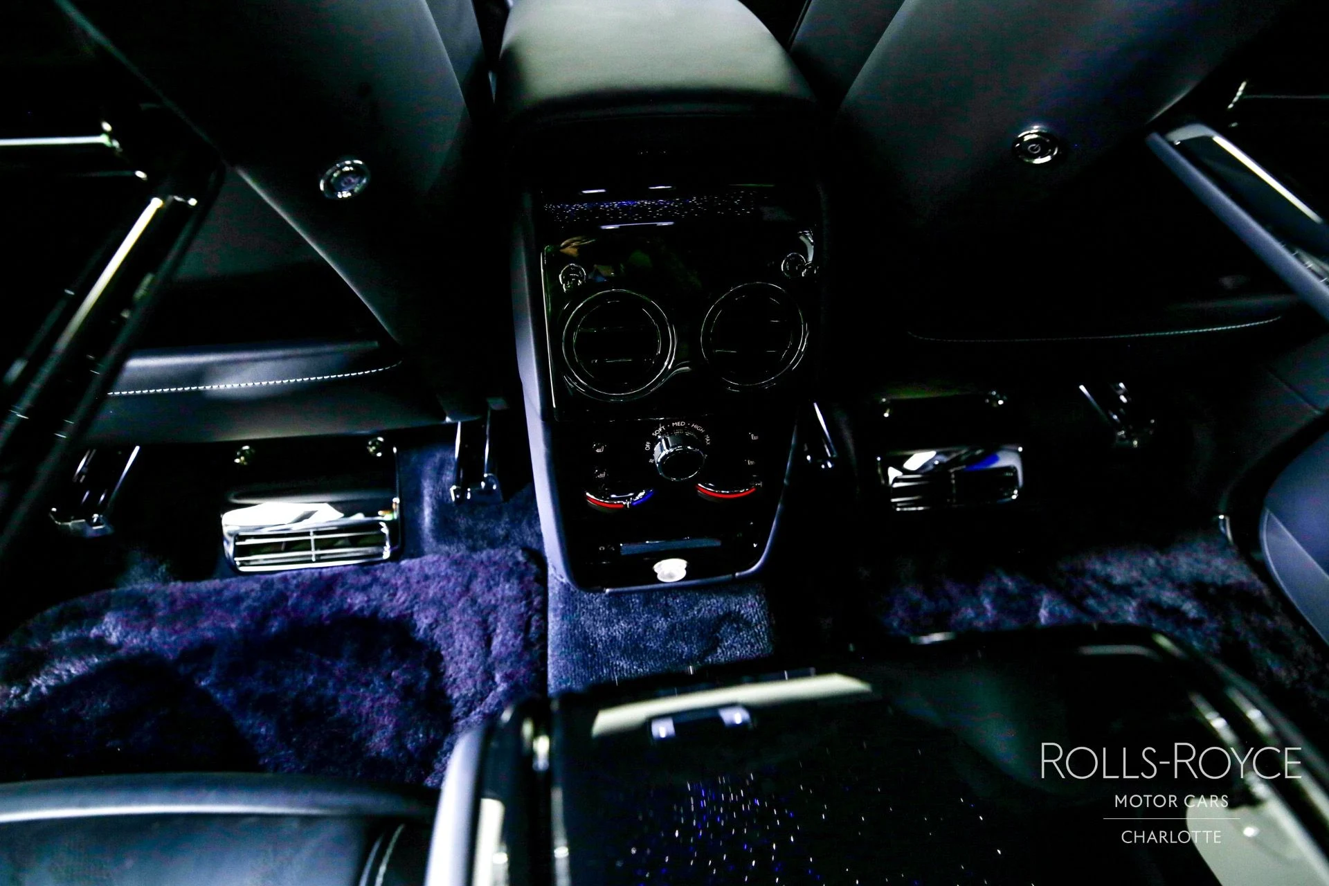 mph021_3495107924_Used_2024_Rolls_Royce_Black_Badge_Cullinan_BLUE_SHADOW_1726069494_b6ce1d0426