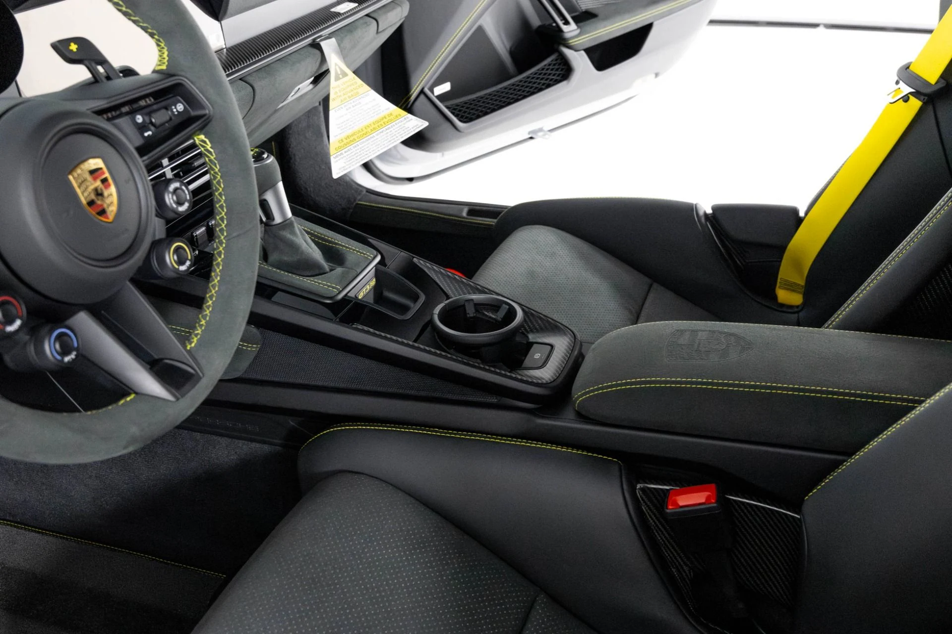 mph021_3512166777_Used_2025_Porsche_911_GT_3_RS_1763053557_2d48d10605