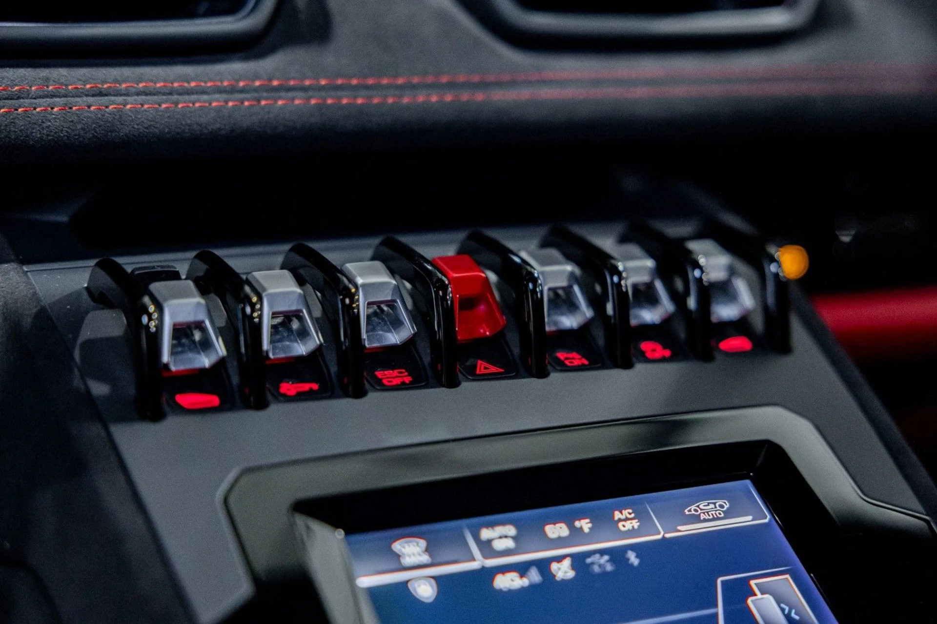 mph021_3514589715_z_A_65b6b585b0