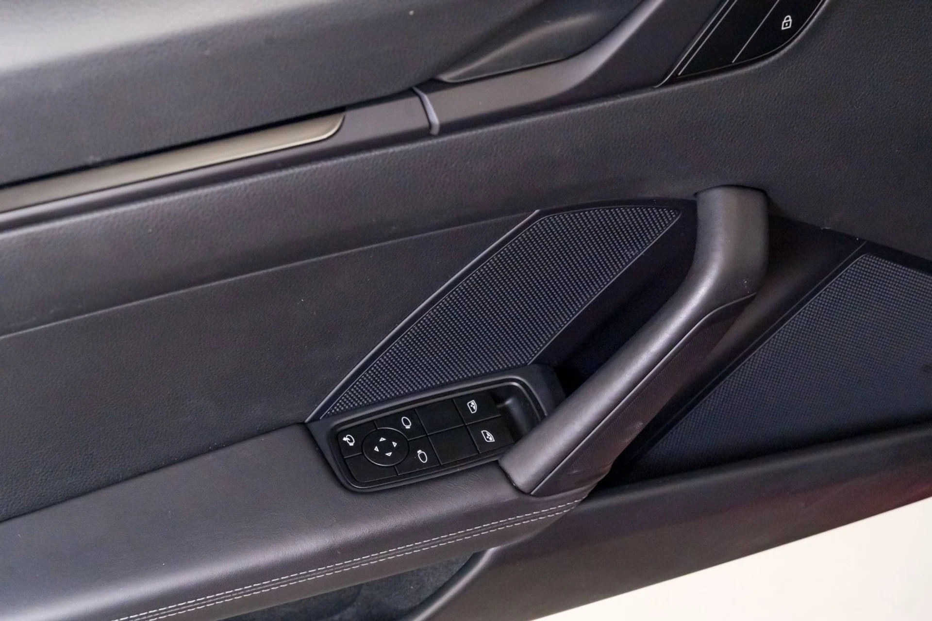 mph021_351898967_e2a09016efbc41bdb50309aaa68ae7ed_e0ce79a71e