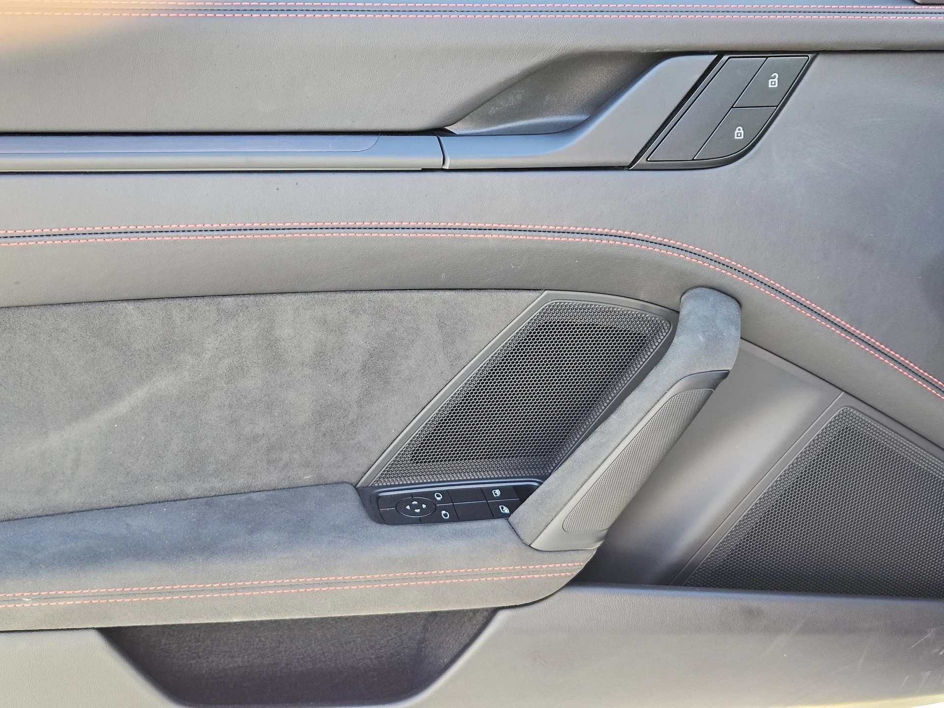 mph021_3521727382_3aa64a1628d8881d67b221cf46cdbbffx_298452db58