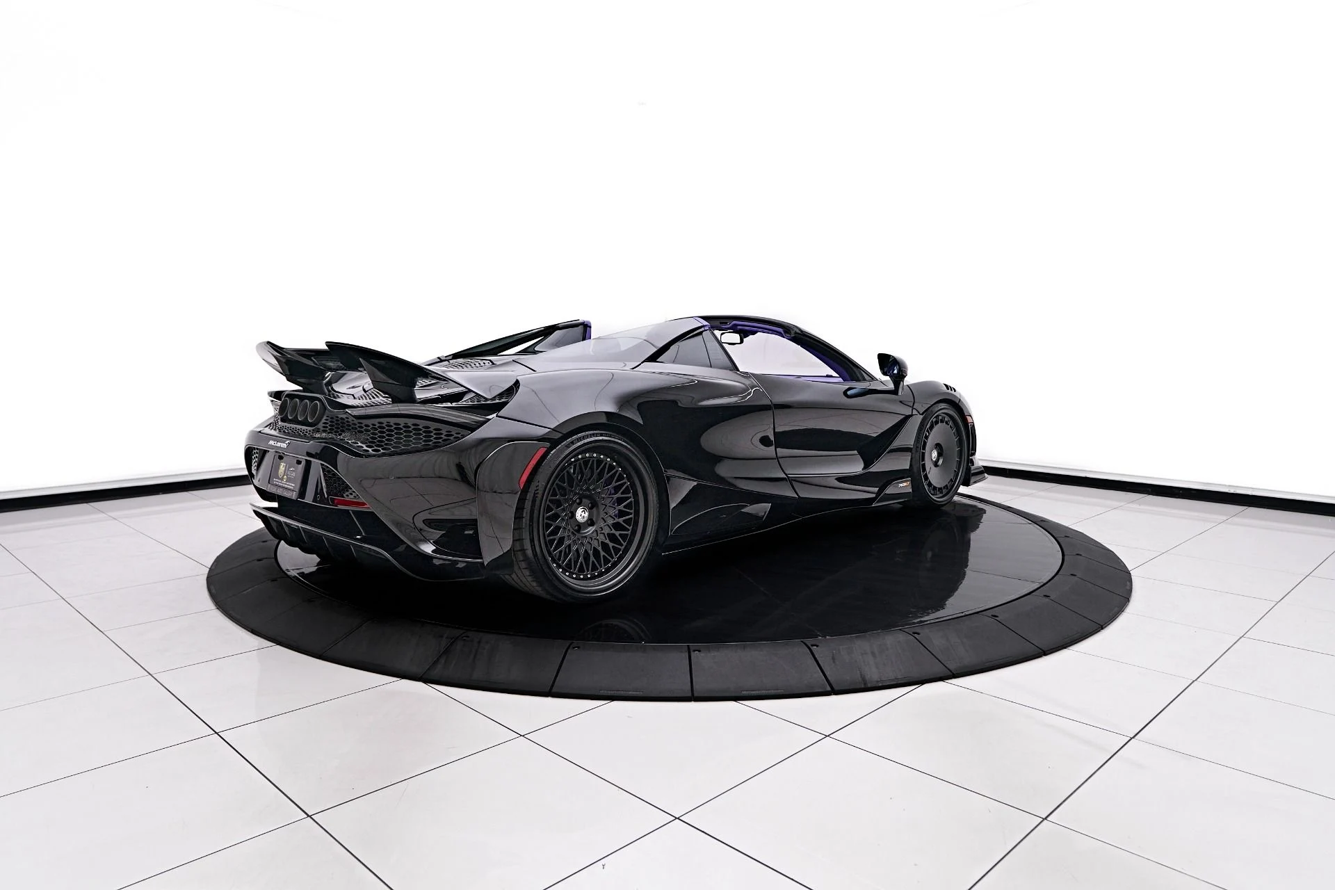 mph021_352205541_Used_2022_Mc_Laren_765_LT_Base_1753480618_b186b4906c